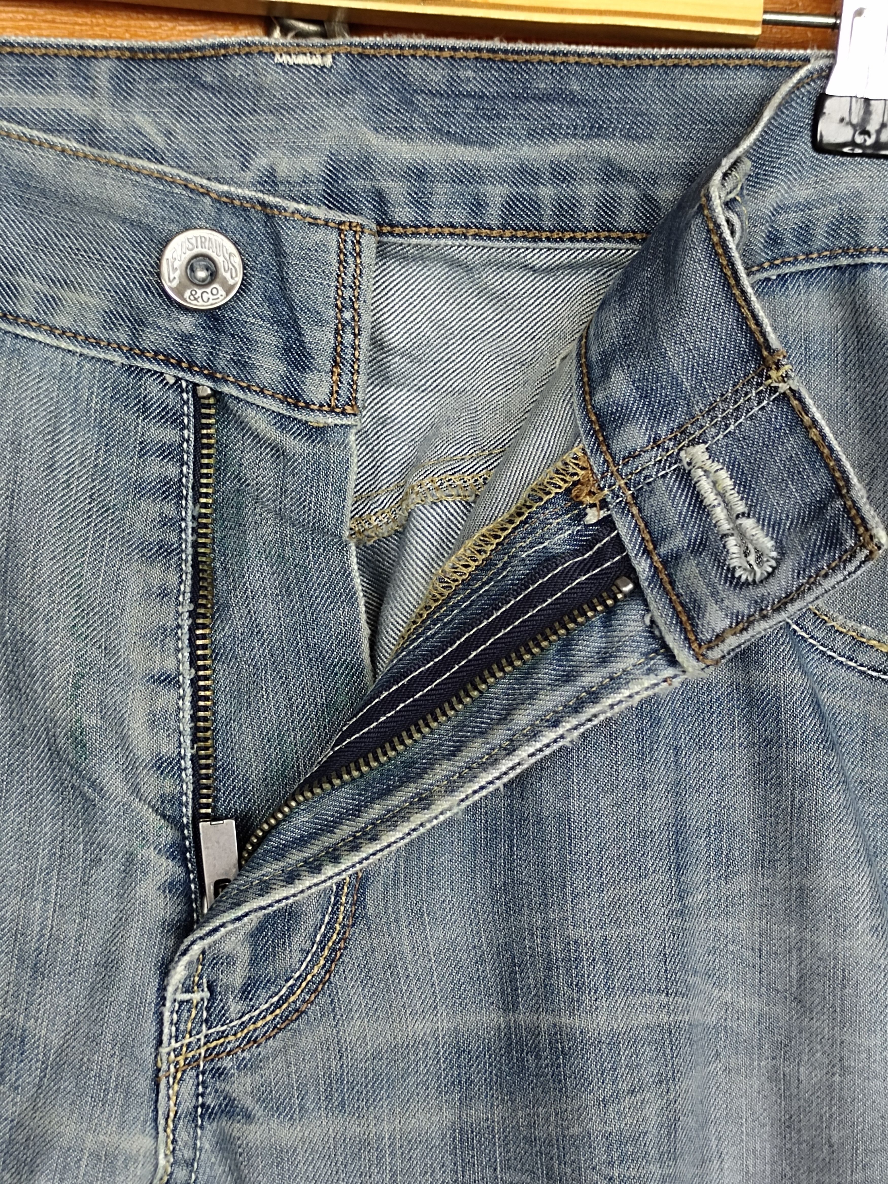 Levi's Vintage Clothing Levi's 514 Distressed Loose Wide Denim Jeans Size US 34 / EU 50 - 14 Thumbnail