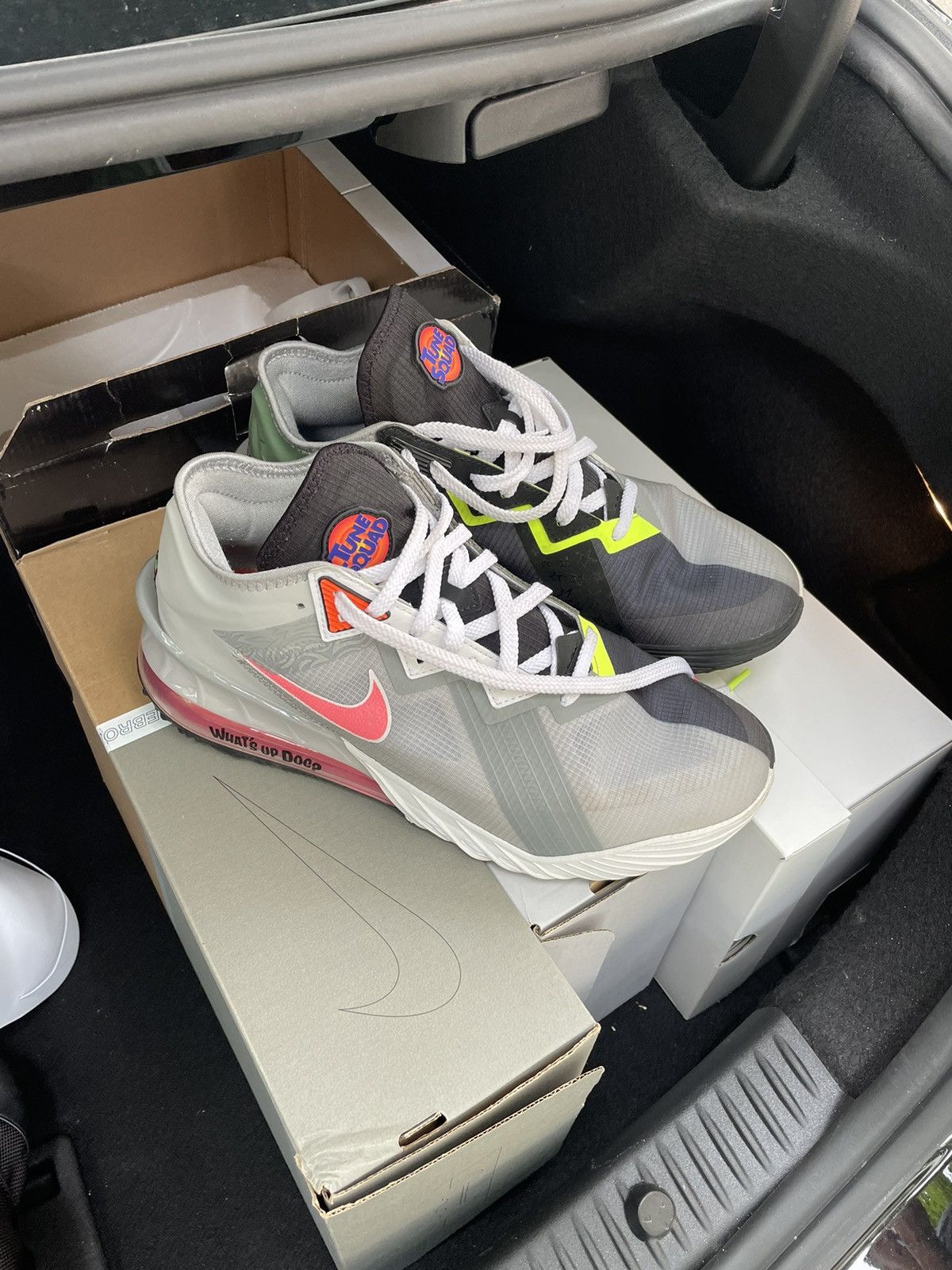 Nike Lebron 18 Low Bugs Marvin Men's