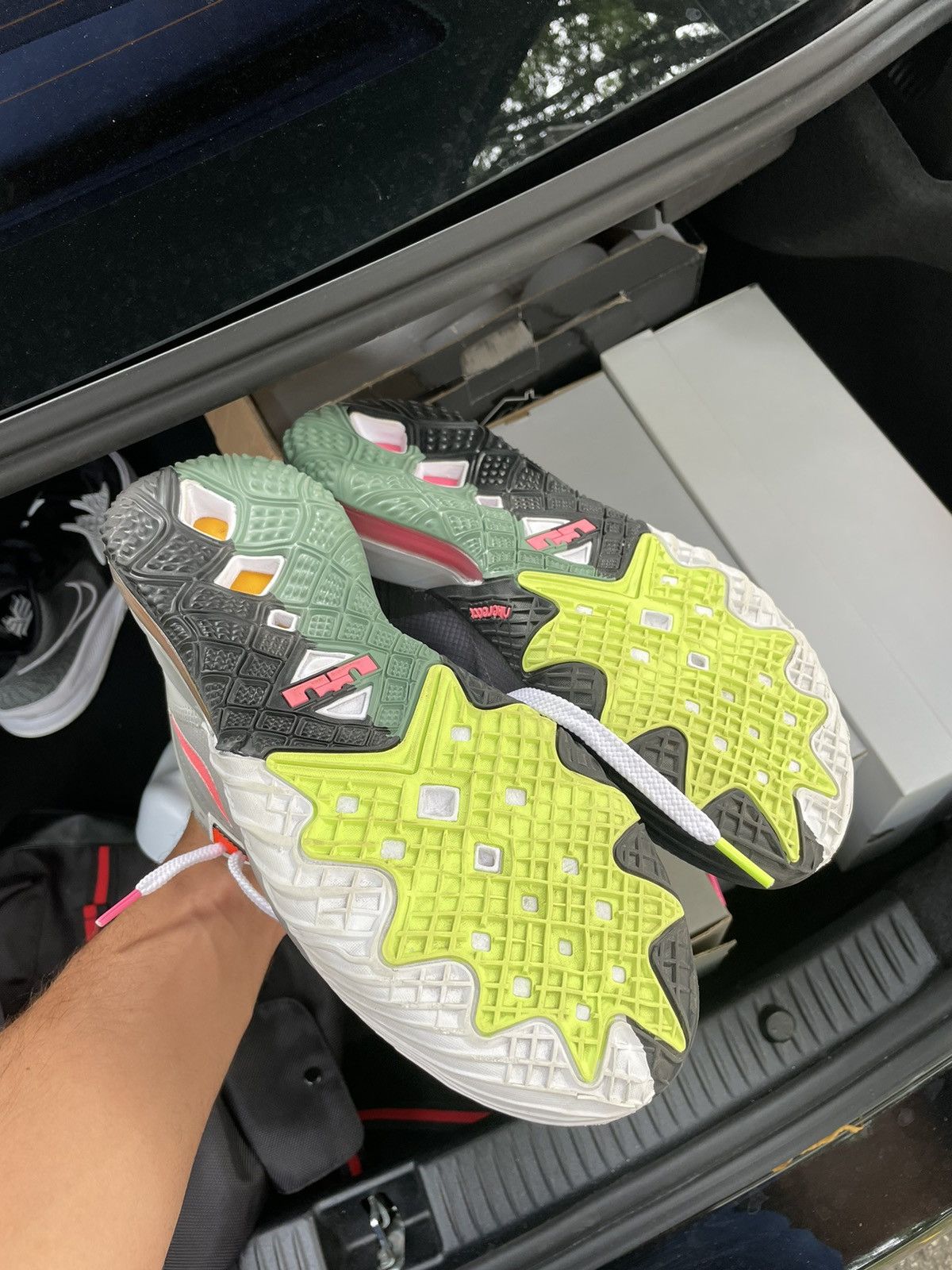 Nike Lebron 18 Low Bugs Marvin Men's