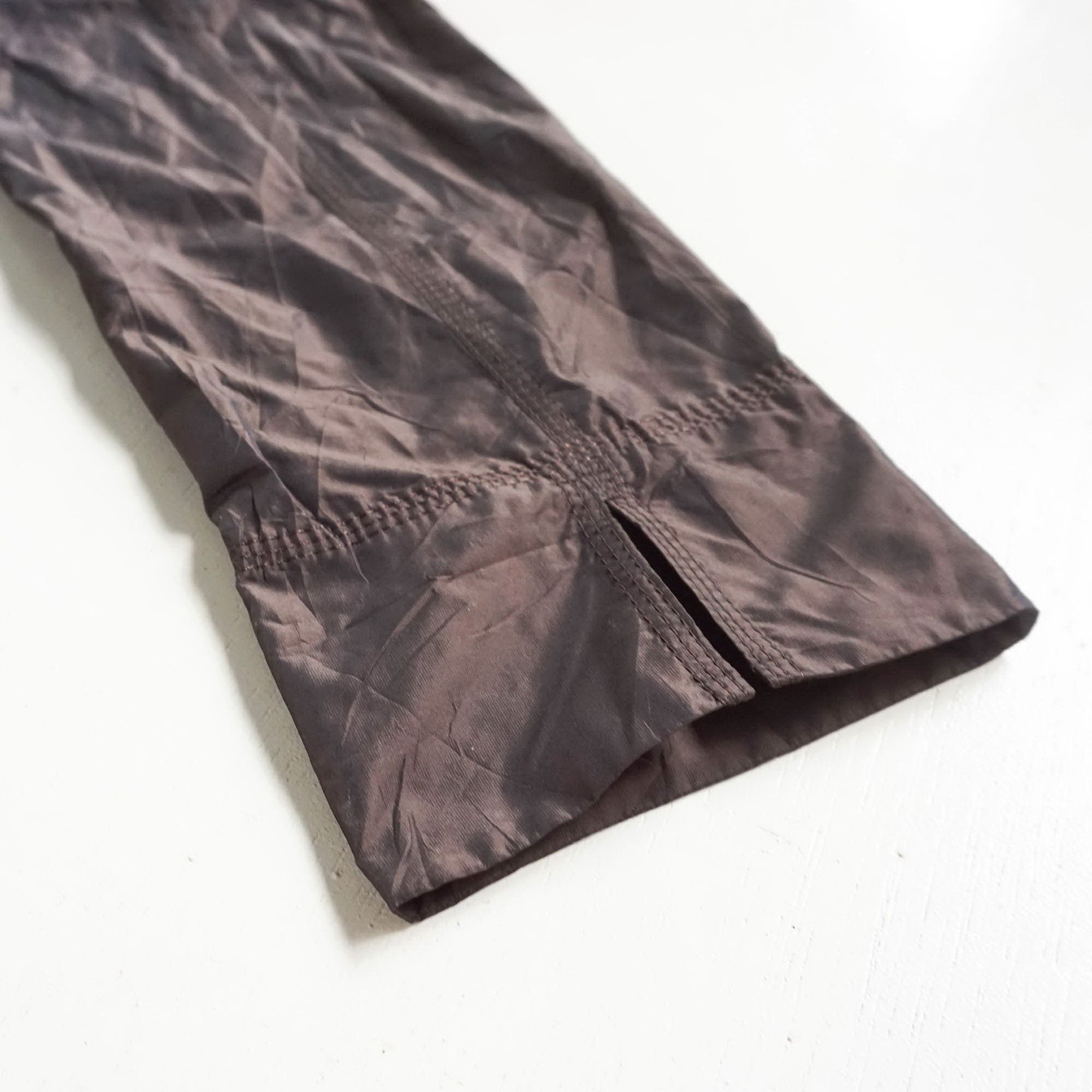Japanese Brand × Vintage Dark Brown Waist-belt Button-Up Superlight Shining Jacket Size S / US 4 / IT 40 - 7 Thumbnail