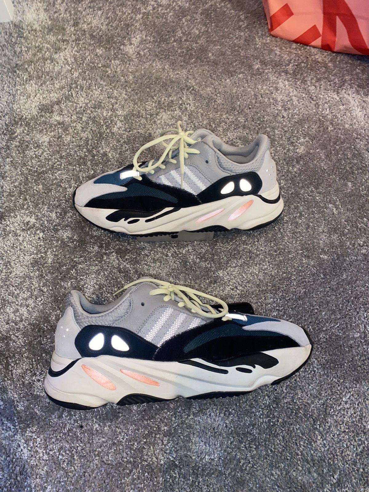 yeezy waverunner 750