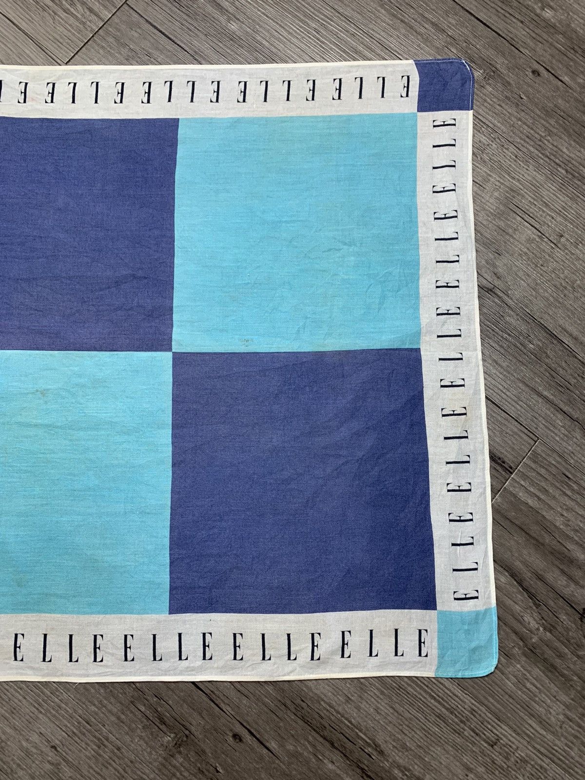 Vintage Elle Handkerchief/Neckerchief/Bandana Size ONE SIZE - 3 Thumbnail