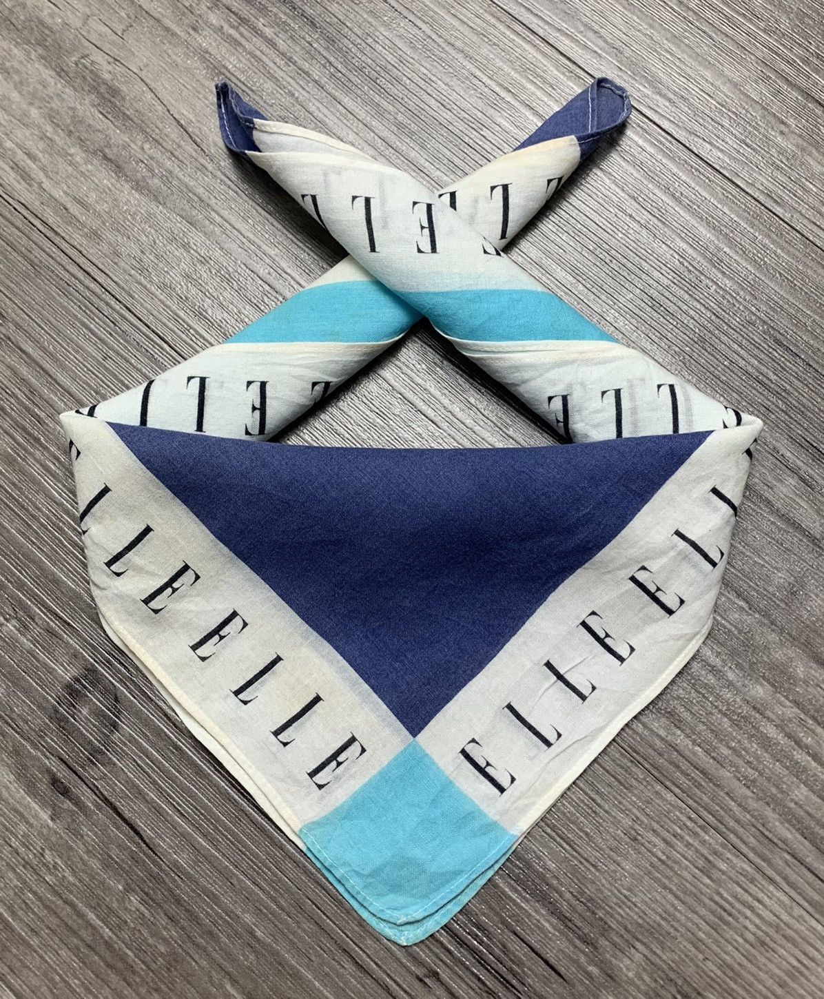 Vintage Elle Handkerchief/Neckerchief/Bandana Size ONE SIZE - 1 Thumbnail