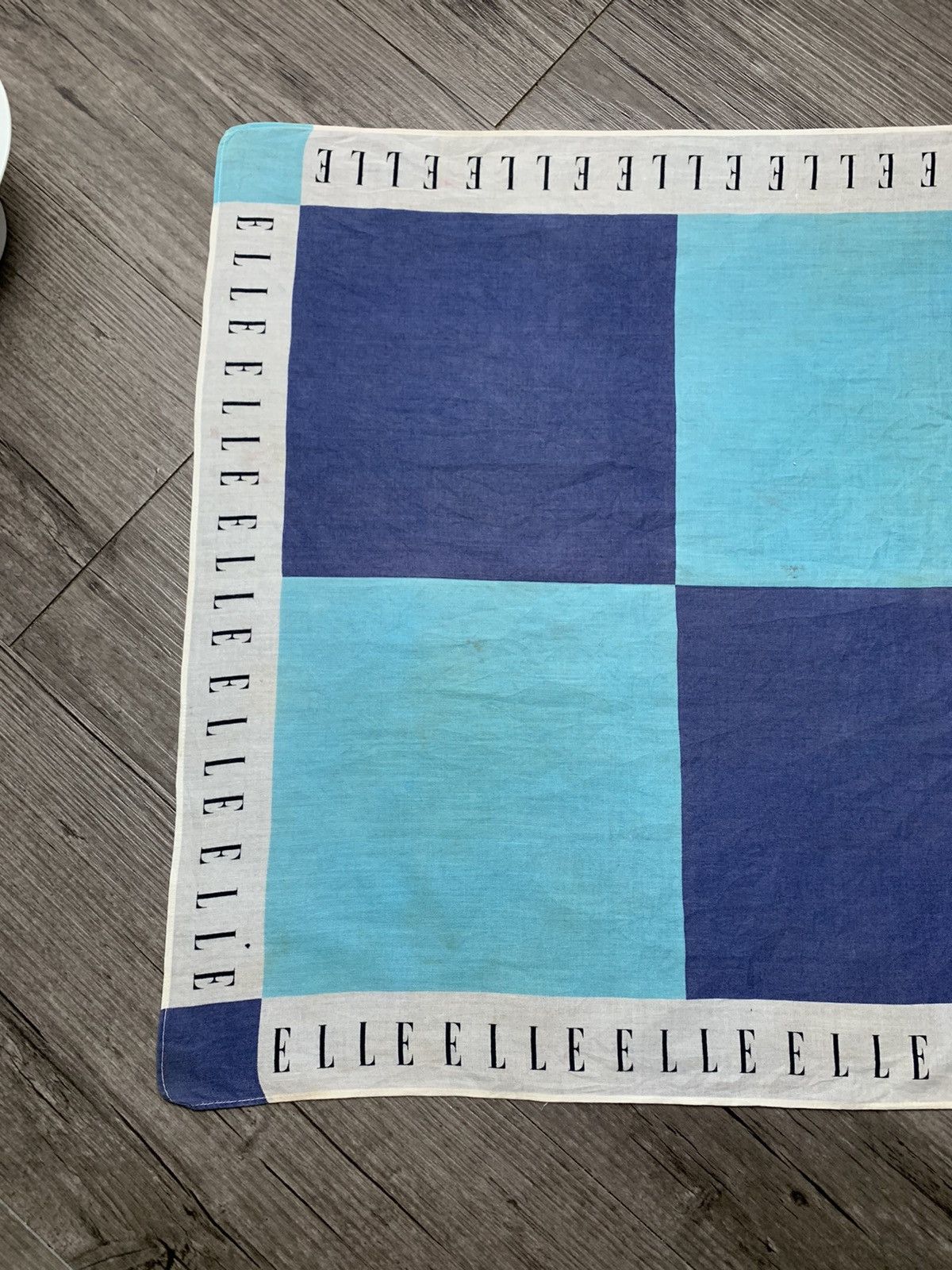 Vintage Elle Handkerchief/Neckerchief/Bandana Size ONE SIZE - 5 Thumbnail