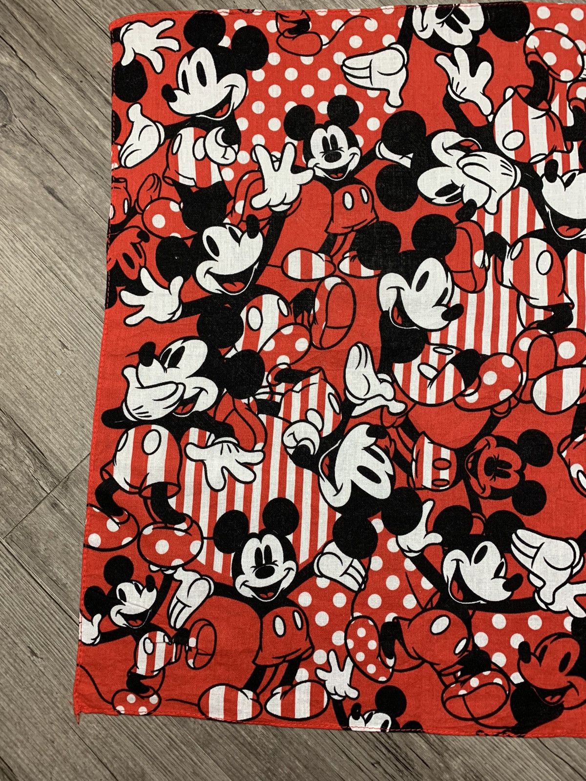 Disney Disney Mickey Handkerchief Neckerchief Pocketsquares Size ONE SIZE - 3 Thumbnail