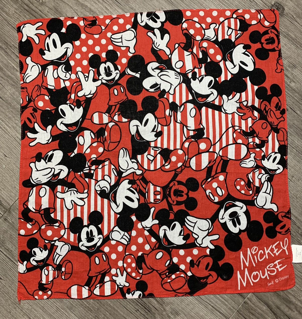 Disney Disney Mickey Handkerchief Neckerchief Pocketsquares Size ONE SIZE - 1 Thumbnail