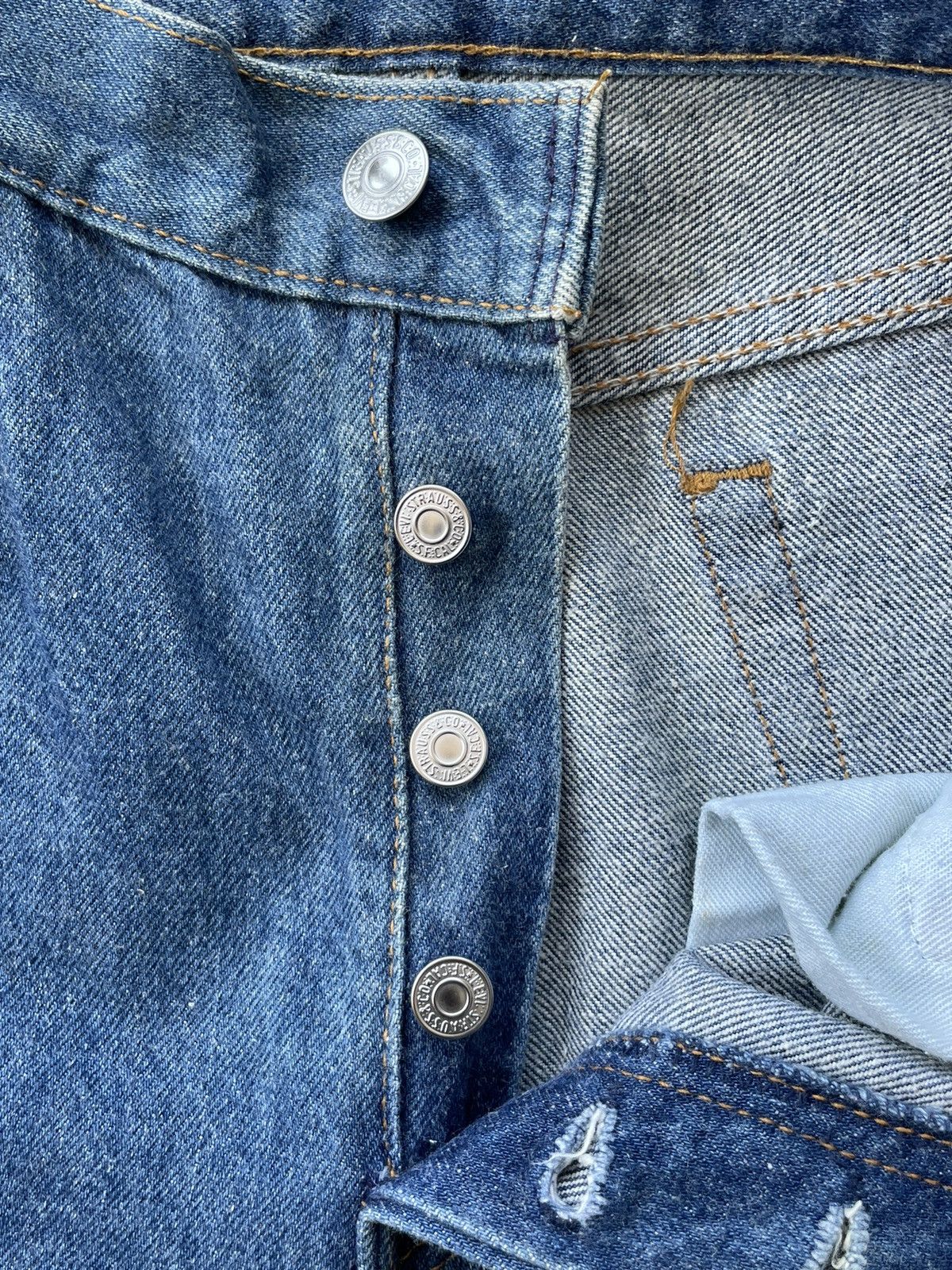 Levi's Vintage 1990 Levis Student 701 e Size US 29 - 20 Thumbnail