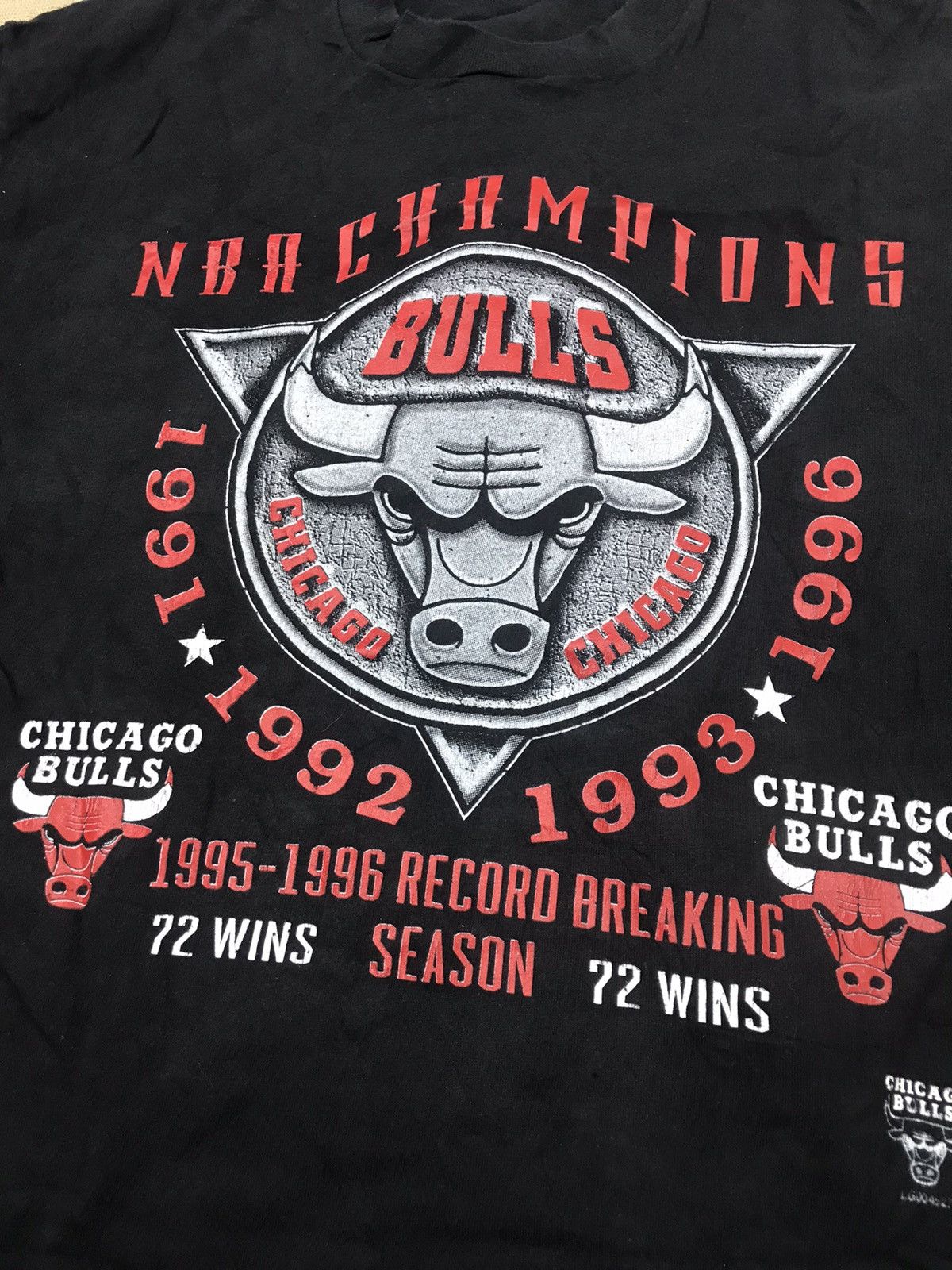 NBA × Rap Tees Vintage 90s NBA Championship Chicago Bull t shirts Size US L / EU 52-54 / 3 - 3 Thumbnail