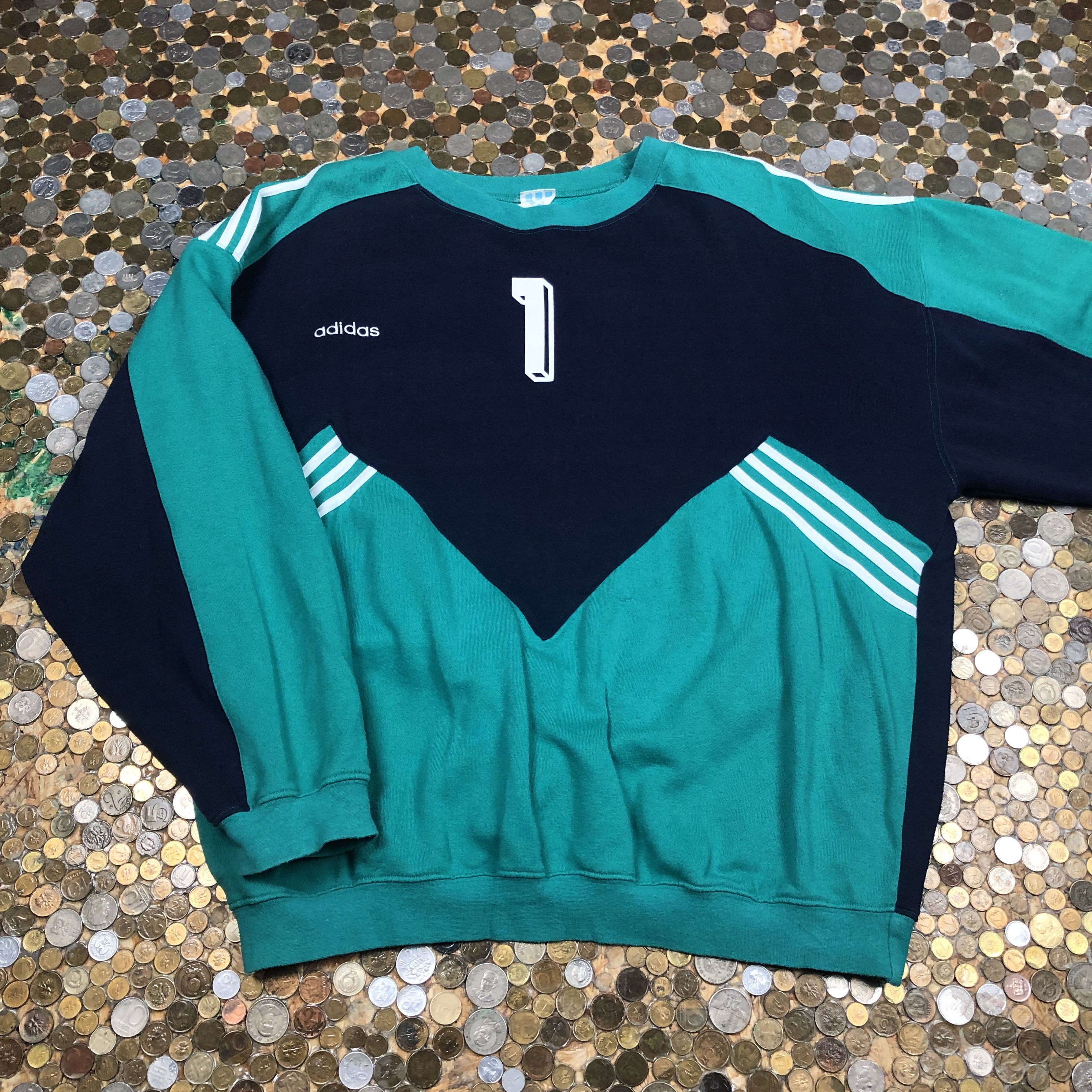 90'S Adidas V-neck T-shirt, men's size L, vintage cotton gray type Vintage Second Hand