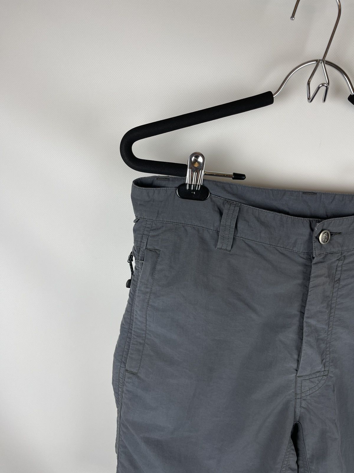 The North Face The North Face cargo grey shorts logo pocket Size US 32 / EU 48 - 3 Thumbnail