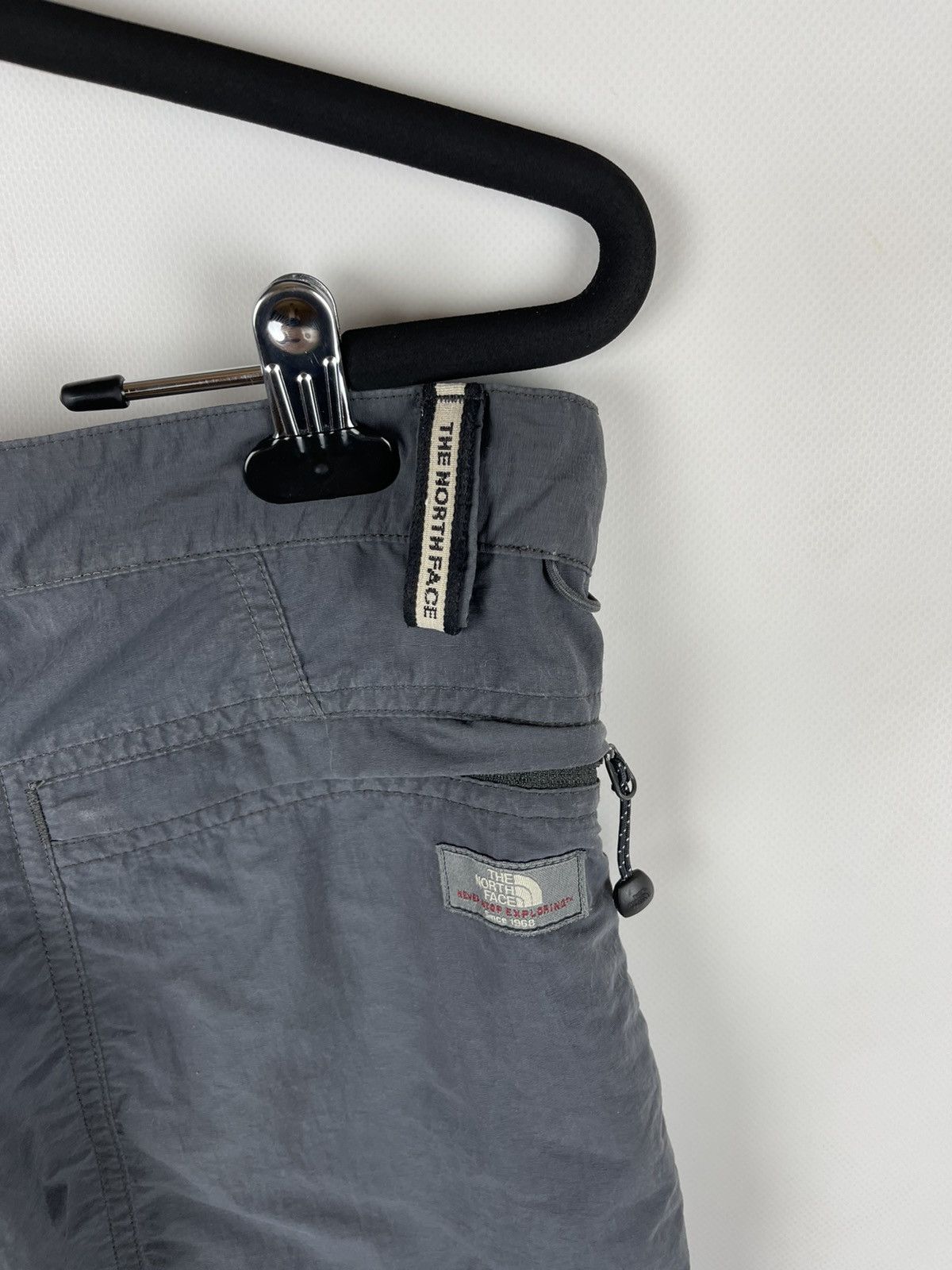 The North Face The North Face cargo grey shorts logo pocket Size US 32 / EU 48 - 8 Thumbnail