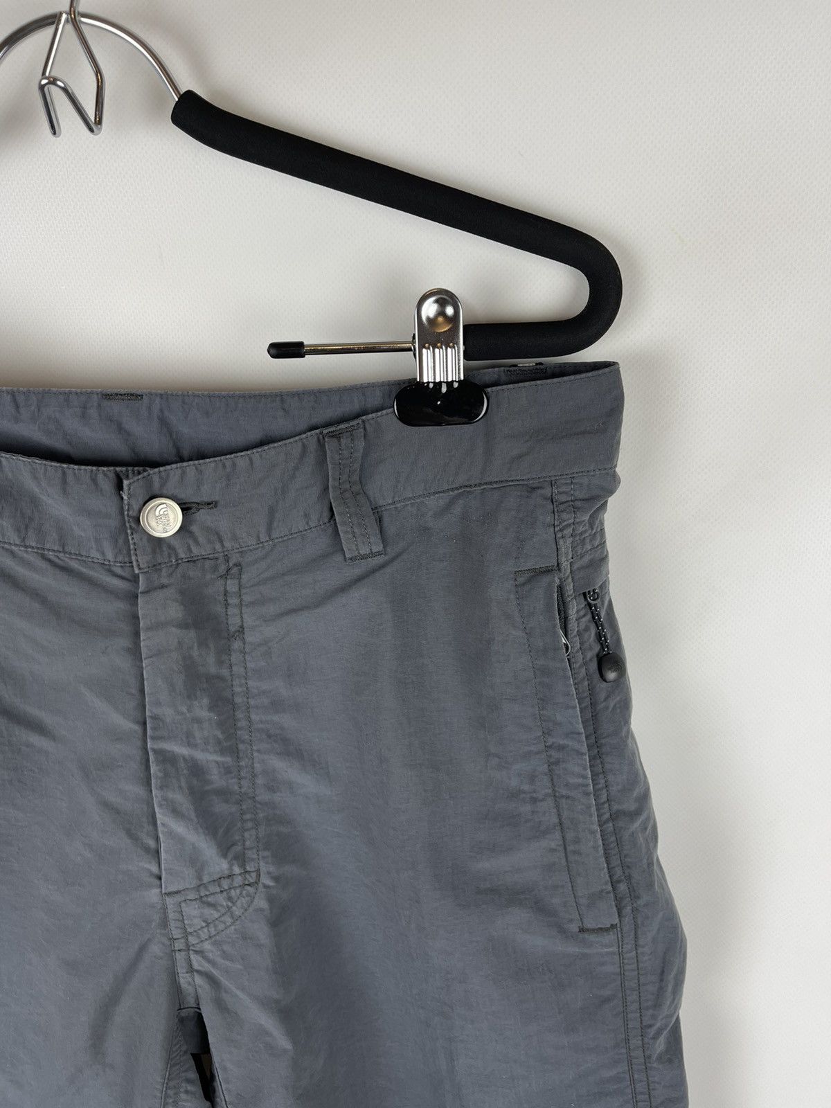 The North Face The North Face cargo grey shorts logo pocket Size US 32 / EU 48 - 4 Thumbnail