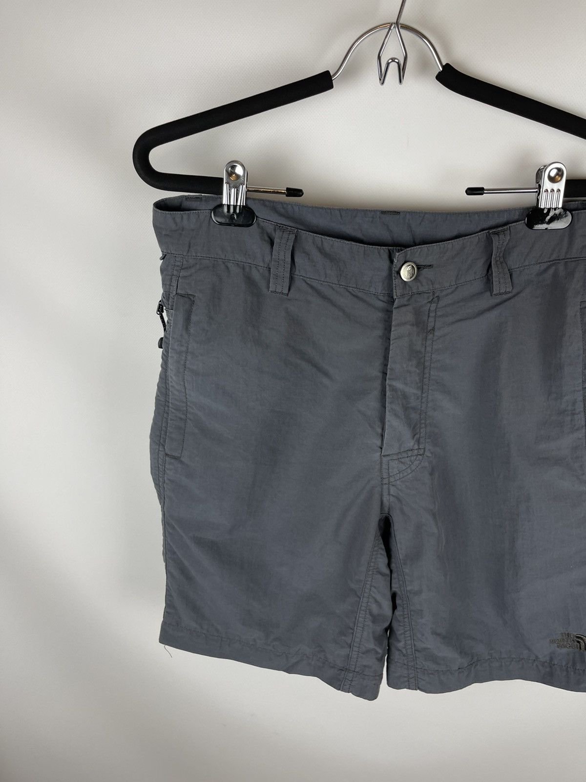 The North Face The North Face cargo grey shorts logo pocket Size US 32 / EU 48 - 6 Thumbnail