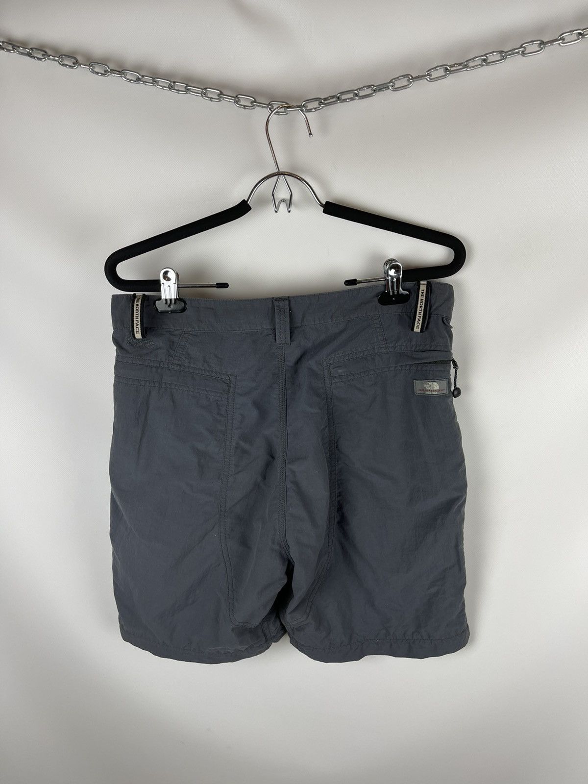 The North Face The North Face cargo grey shorts logo pocket Size US 32 / EU 48 - 2 Thumbnail