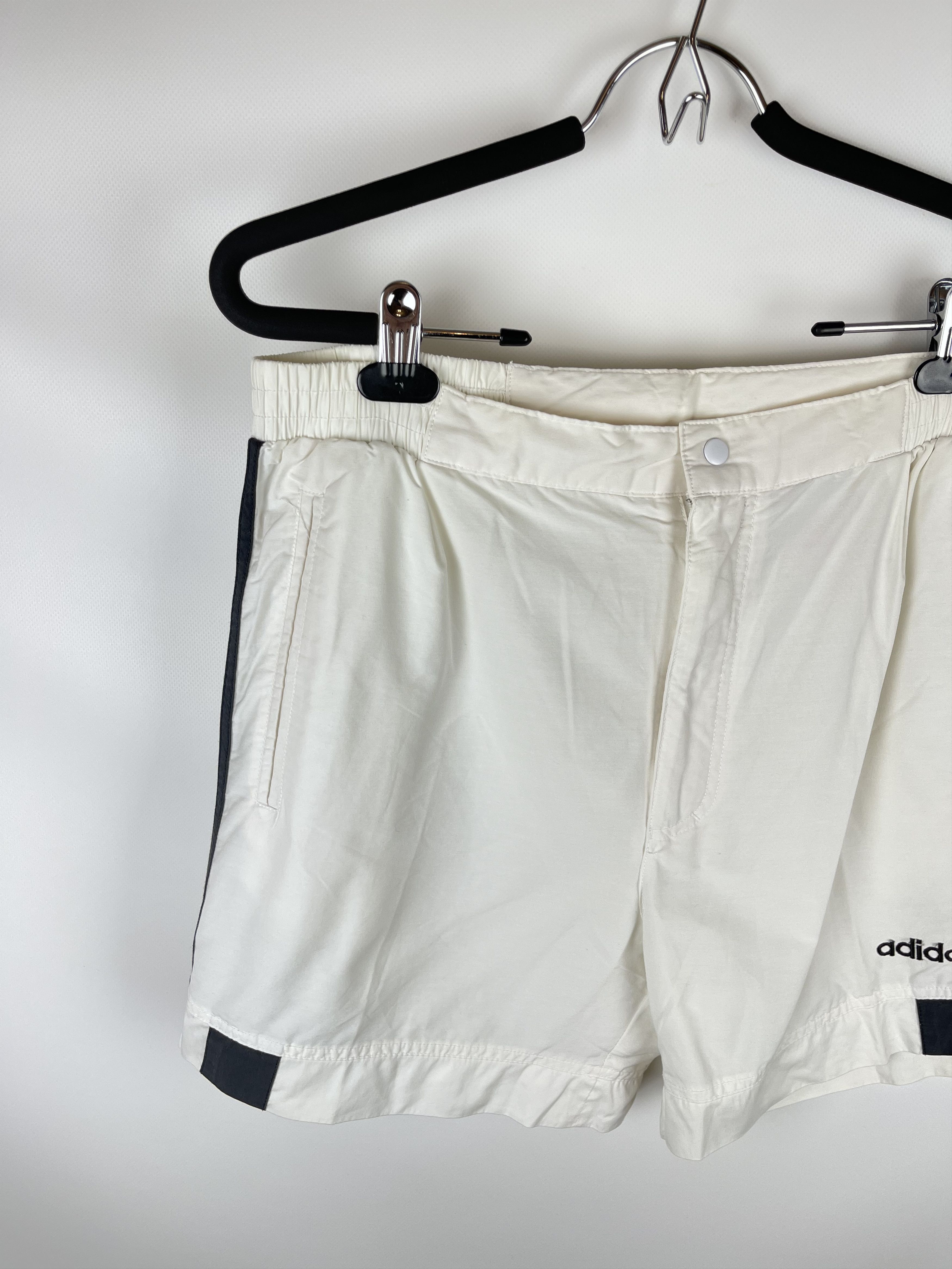 Adidas Adidas vintage 90s white with black stripes shorts hype Size US 36 / EU 52 - 2 Thumbnail