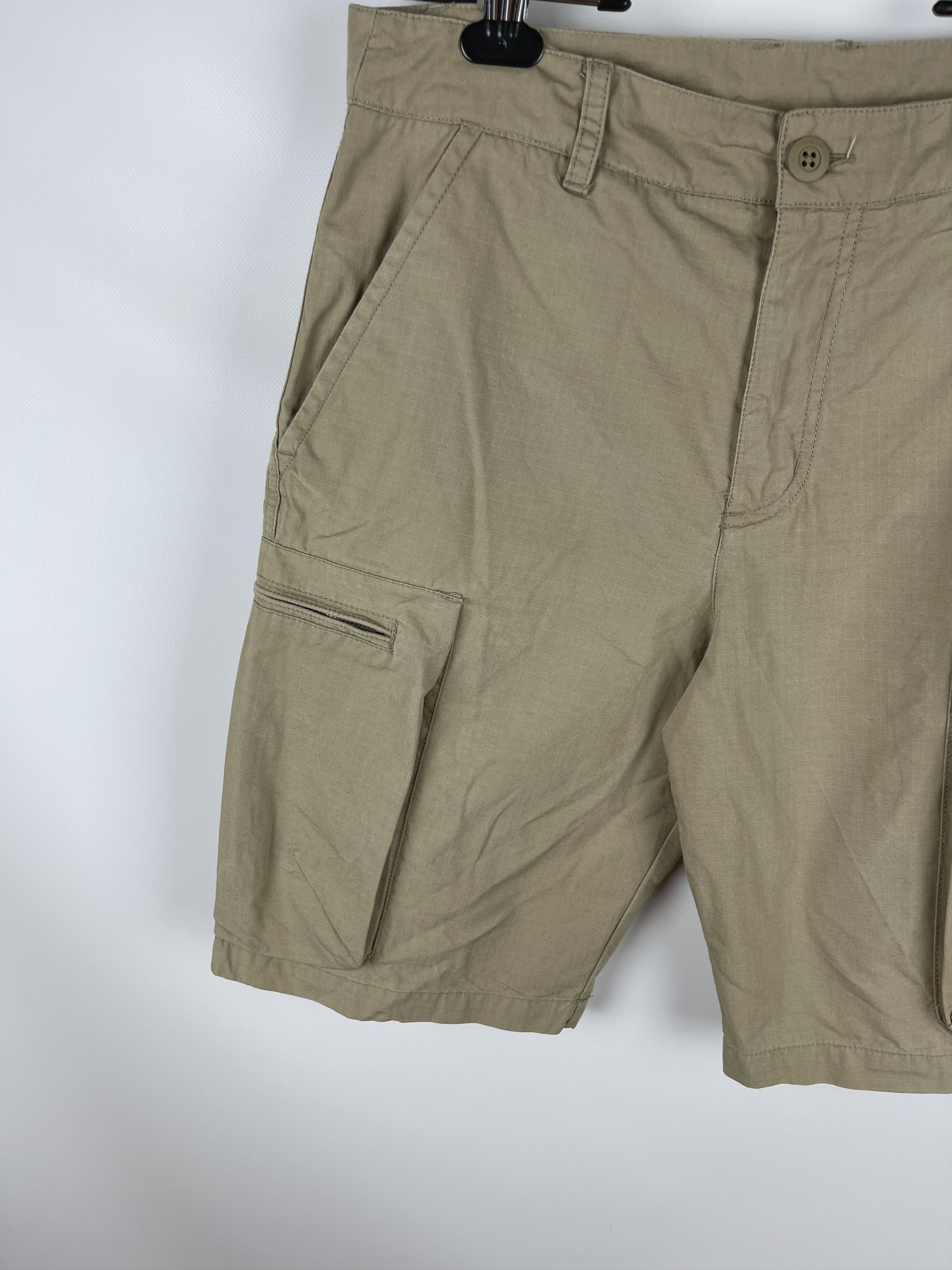 Nike Nike Vintage swoosh beige cargo shorts Size US 30 / EU 46 - 4 Thumbnail