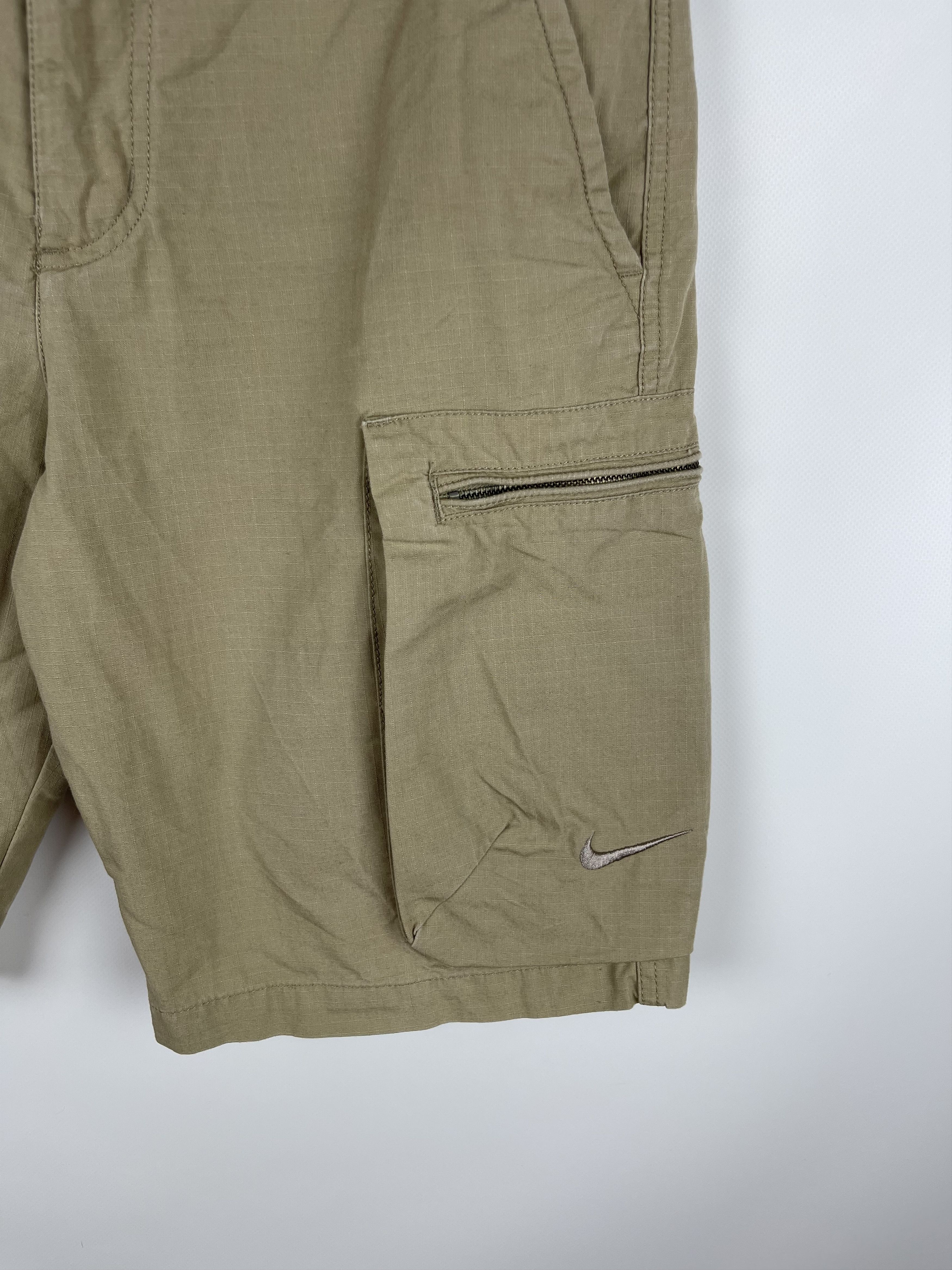 Nike Nike Vintage swoosh beige cargo shorts Size US 30 / EU 46 - 3 Thumbnail