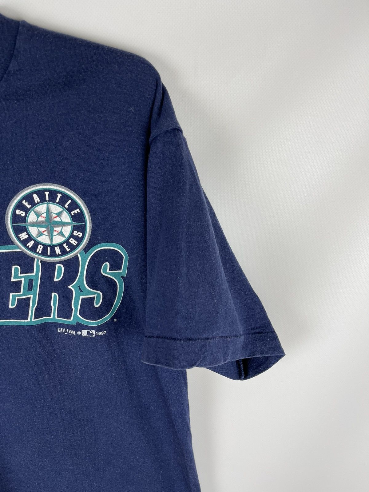 MLB × Vintage Fruit of the loom vintage 1997 MLB Seattle Mariners big logo Size US L / EU 52-54 / 3 - 5 Thumbnail