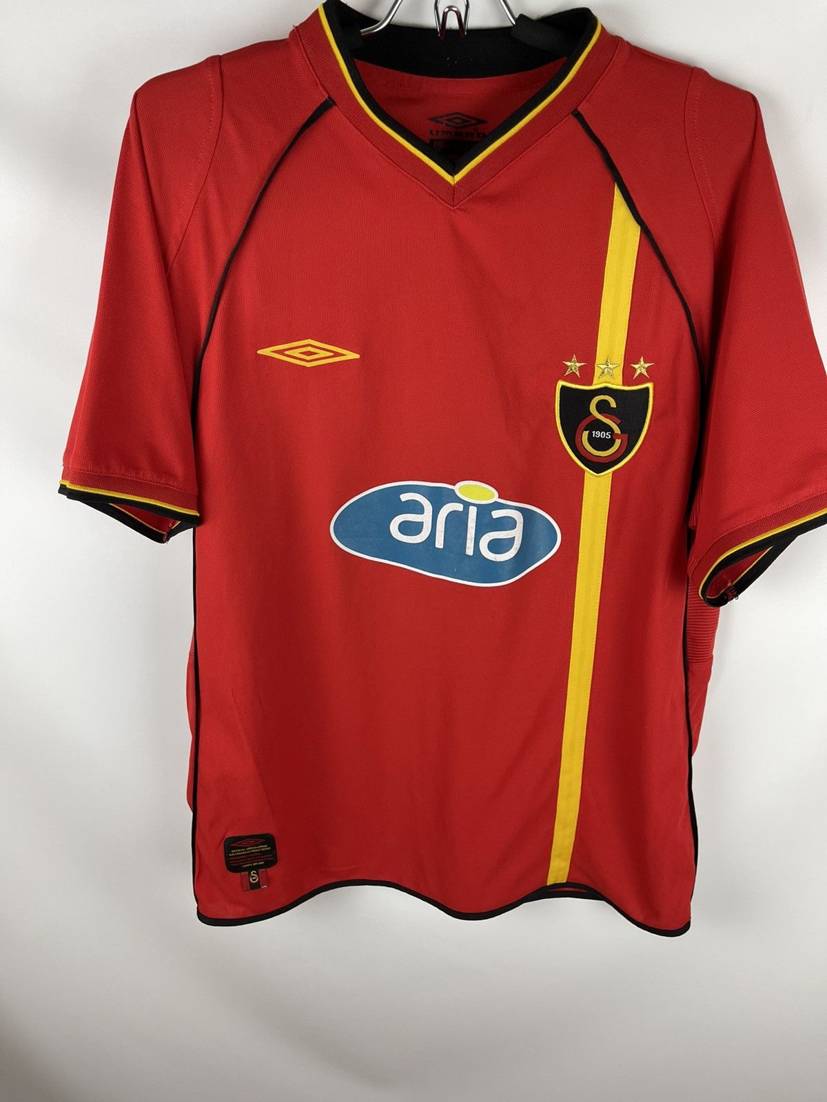 Umbro Umbro Galatasaray 2002 2003 away soccer jersey football Size US L / EU 52-54 / 3 - 5 Thumbnail