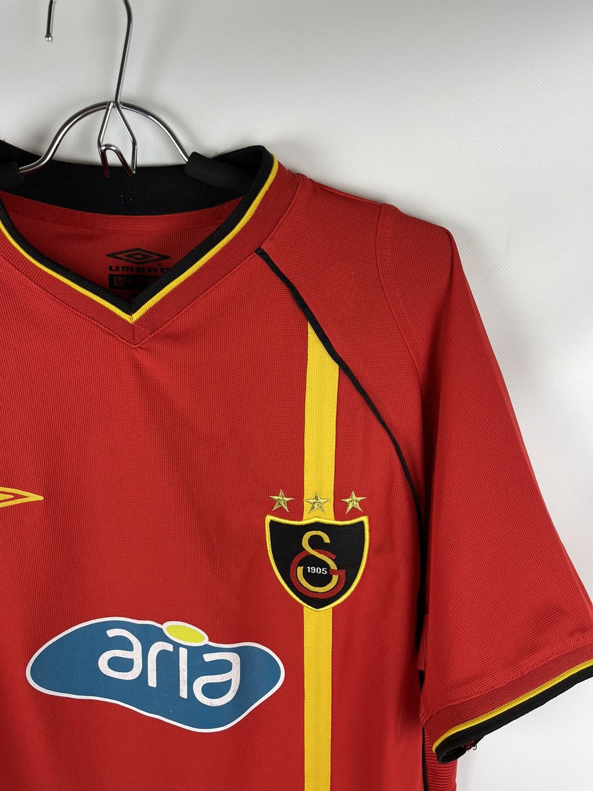 Umbro Umbro Galatasaray 2002 2003 away soccer jersey football Size US L / EU 52-54 / 3 - 6 Thumbnail