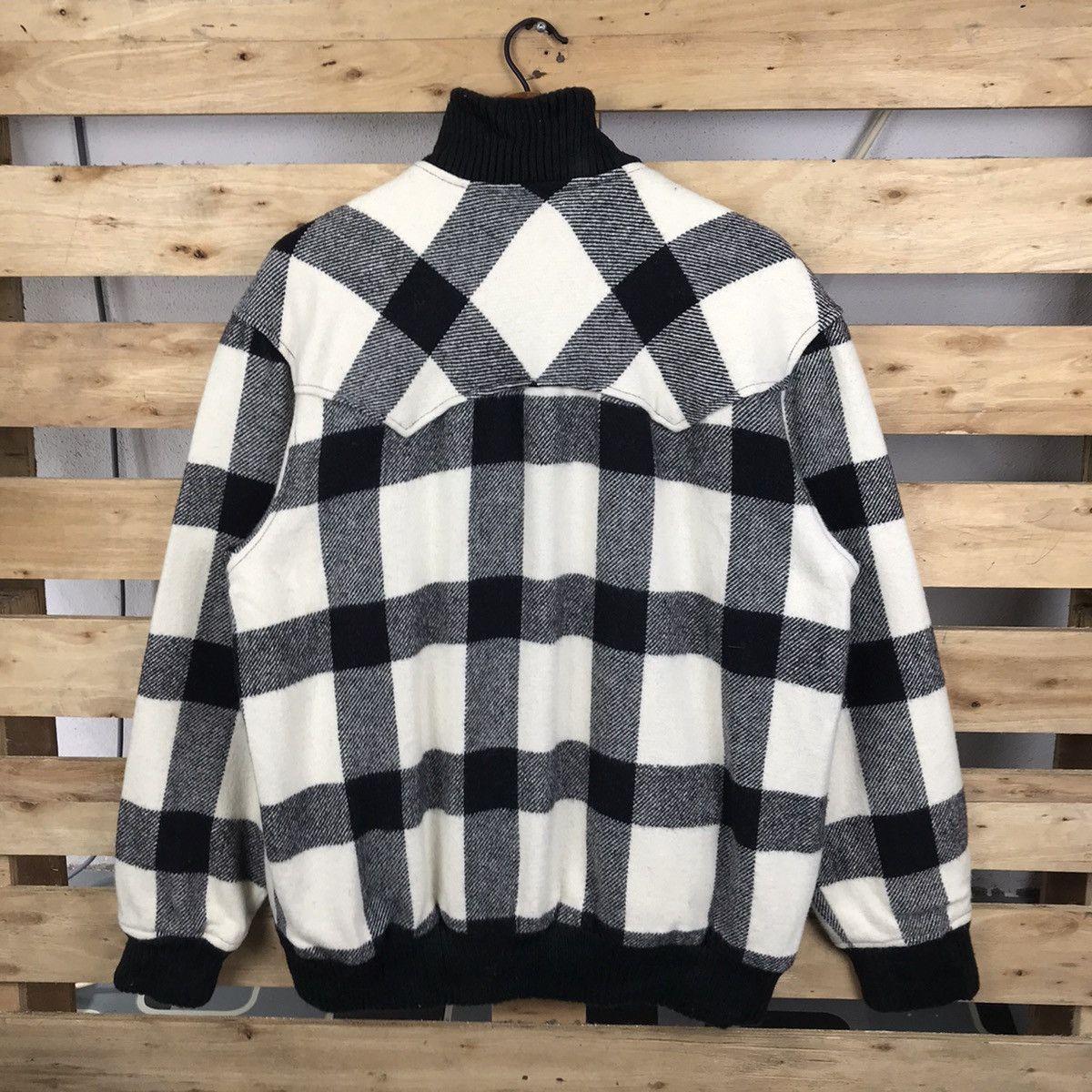 Vintage × Woolrich Woolen Mills Vintage Woolrich Zip Up Plaid Jacket Size US L / EU 52-54 / 3 - 9 Thumbnail