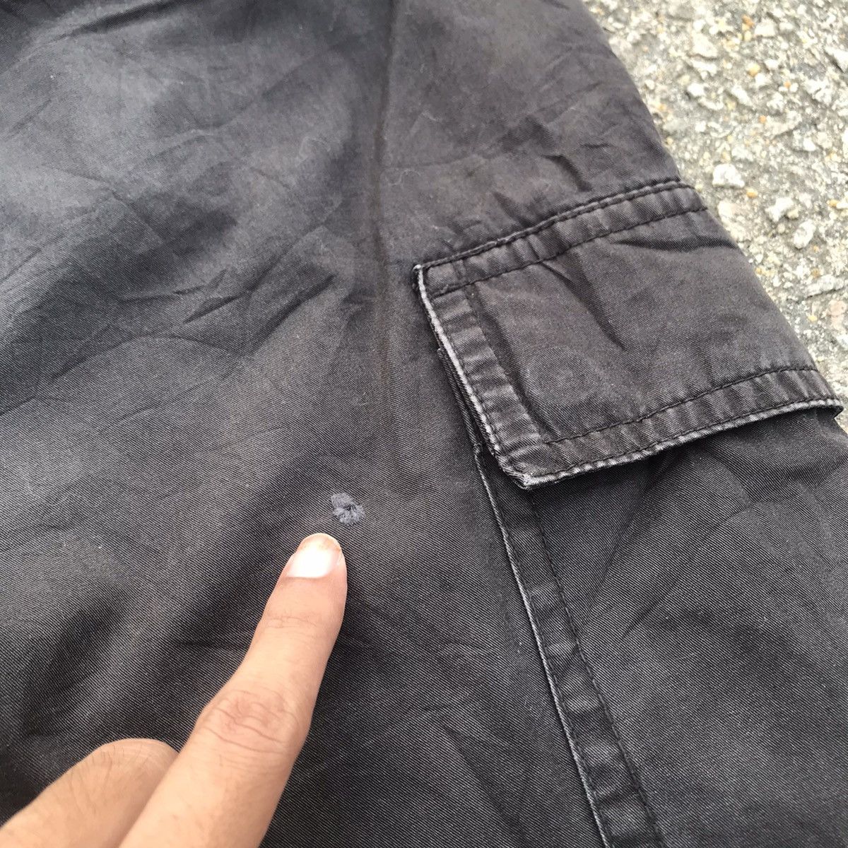 Japanese Brand Vintage Japanese Brand Black Faded Tactical Cargo Pants Size US 30 / EU 46 - 12 Thumbnail