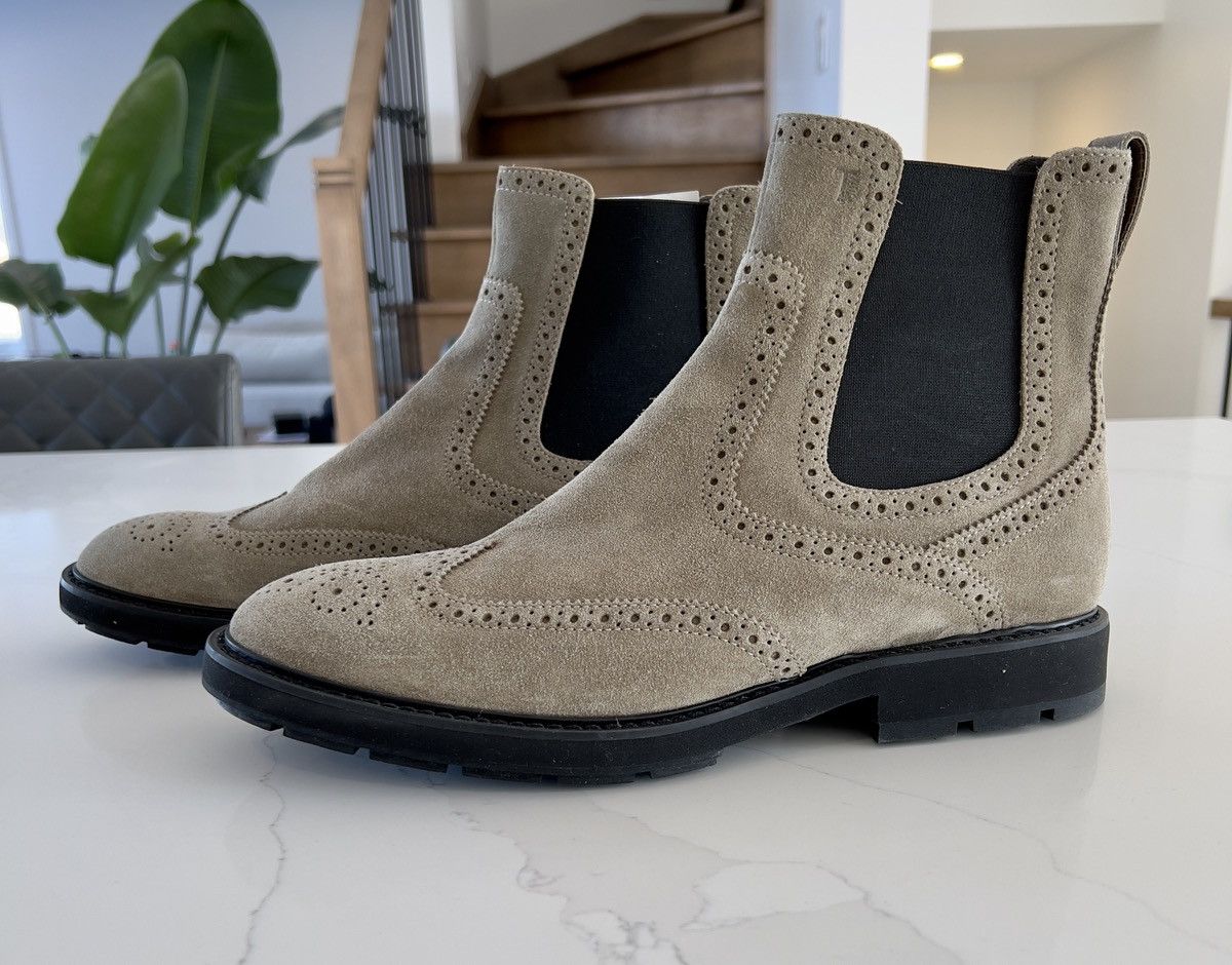 New in Box TODS Brown Suede Chelsea Boots with Semi Lug Sole