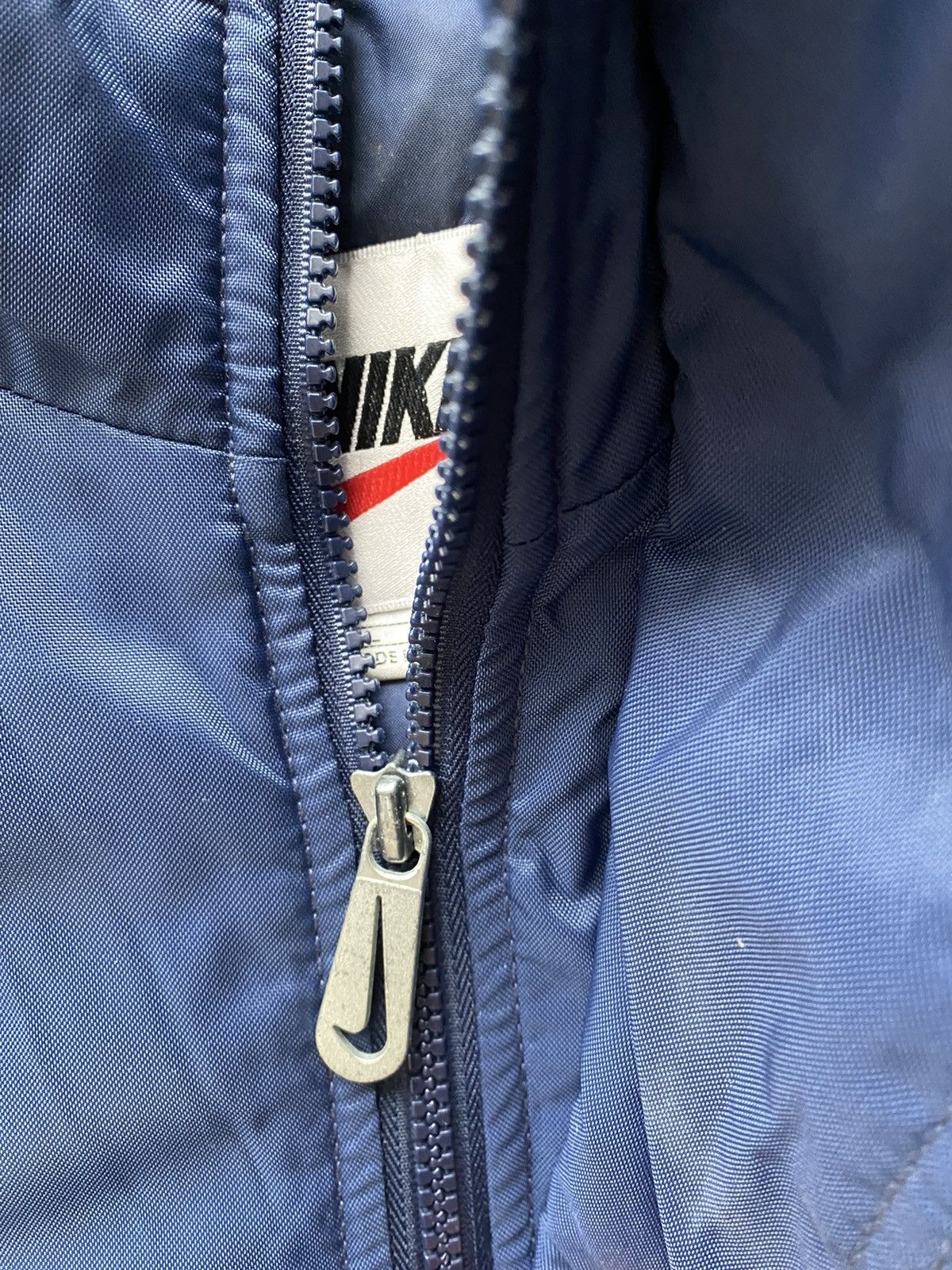 Nike Vintage Nike Pullover Puffer Jacket Center Swoosh Blue 90’s Size US L / EU 52-54 / 3 - 9 Thumbnail