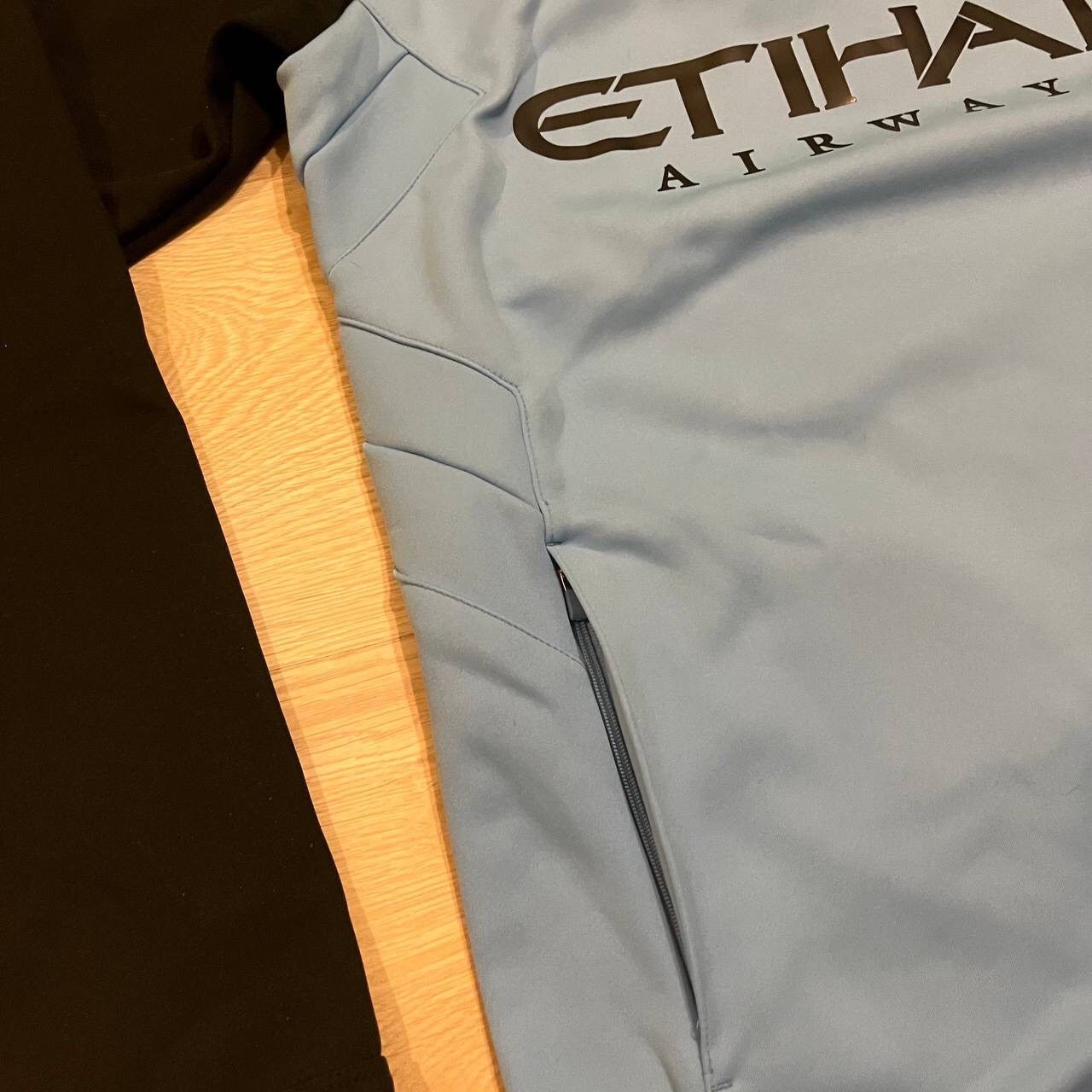 Umbro NWT MANCHESTER CITY UMBRO 2012/2013 FOOTBALL TRACK TOP Size US S / EU 44-46 / 1 - 5 Thumbnail