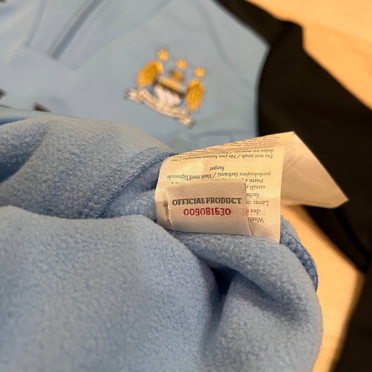 Umbro NWT MANCHESTER CITY UMBRO 2012/2013 FOOTBALL TRACK TOP Size US S / EU 44-46 / 1 - 14 Thumbnail