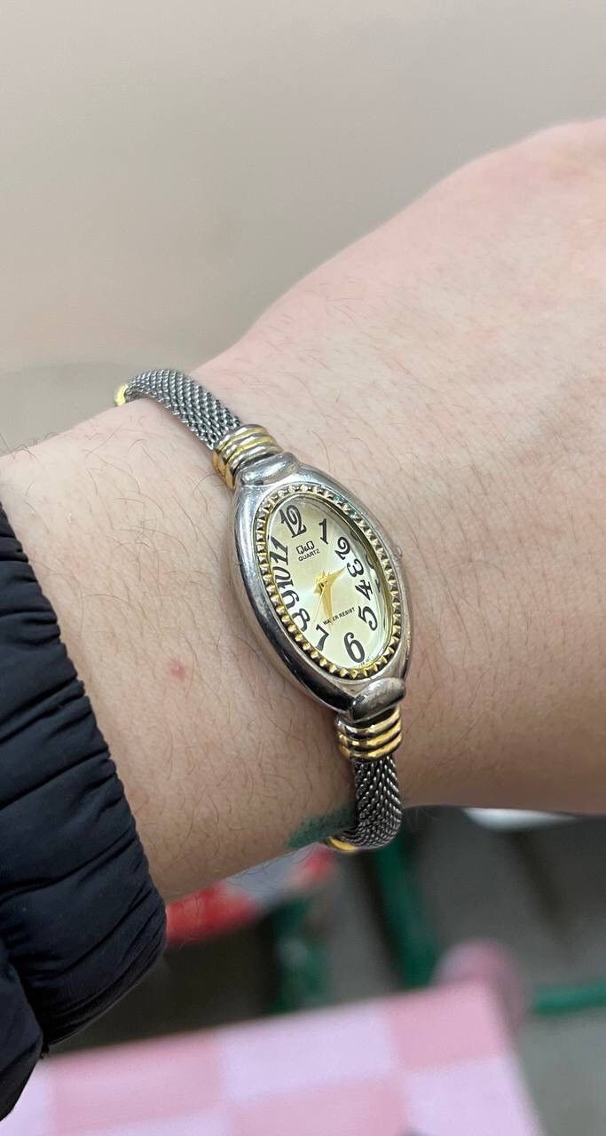 Vintage Q&Q Japanese style Watch Futuristic Bracelet Japan
