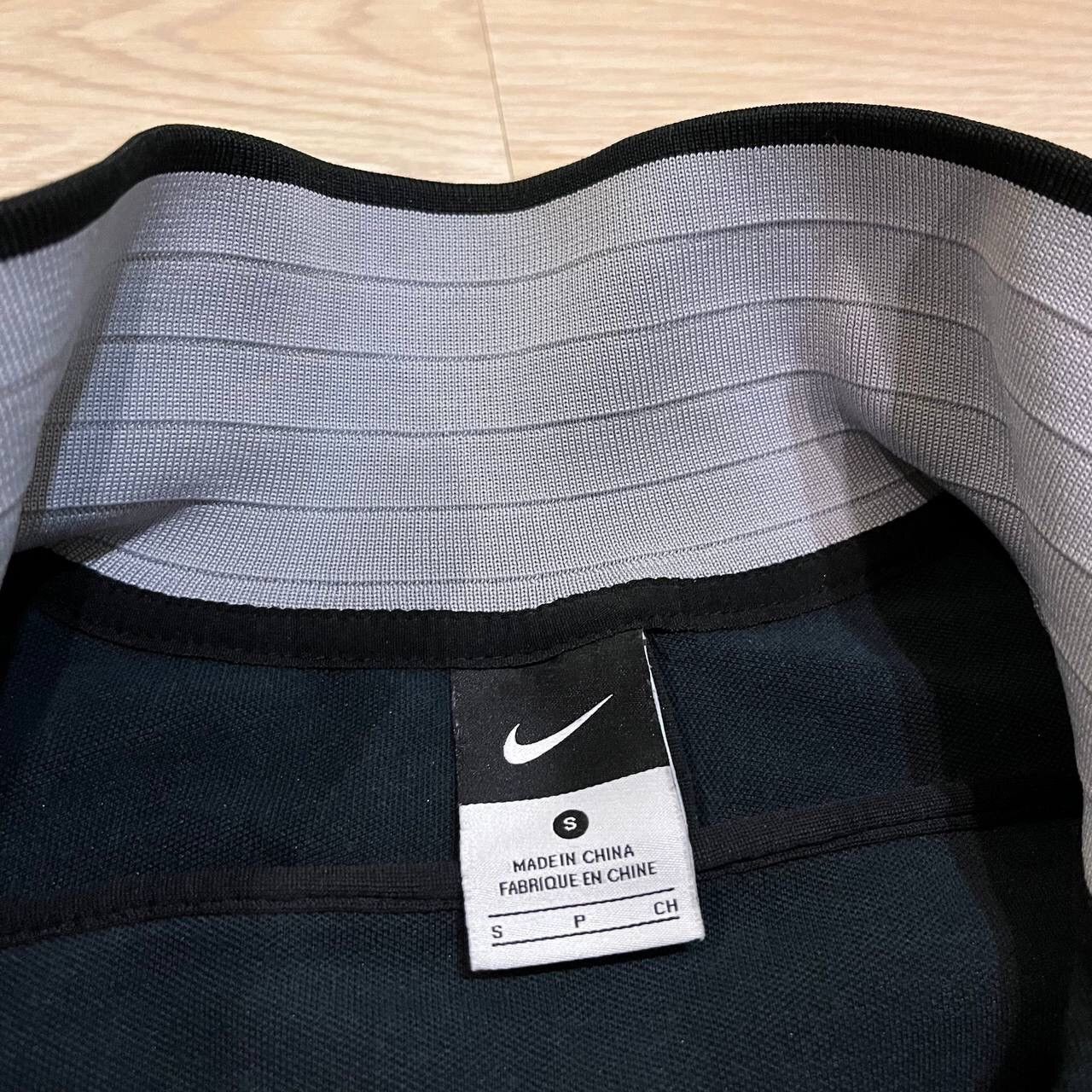 Nike JUVENTUS NIKE N98 2010/2011 FOOTBALL TRAINING JACKET Size US S / EU 44-46 / 1 - 5 Thumbnail