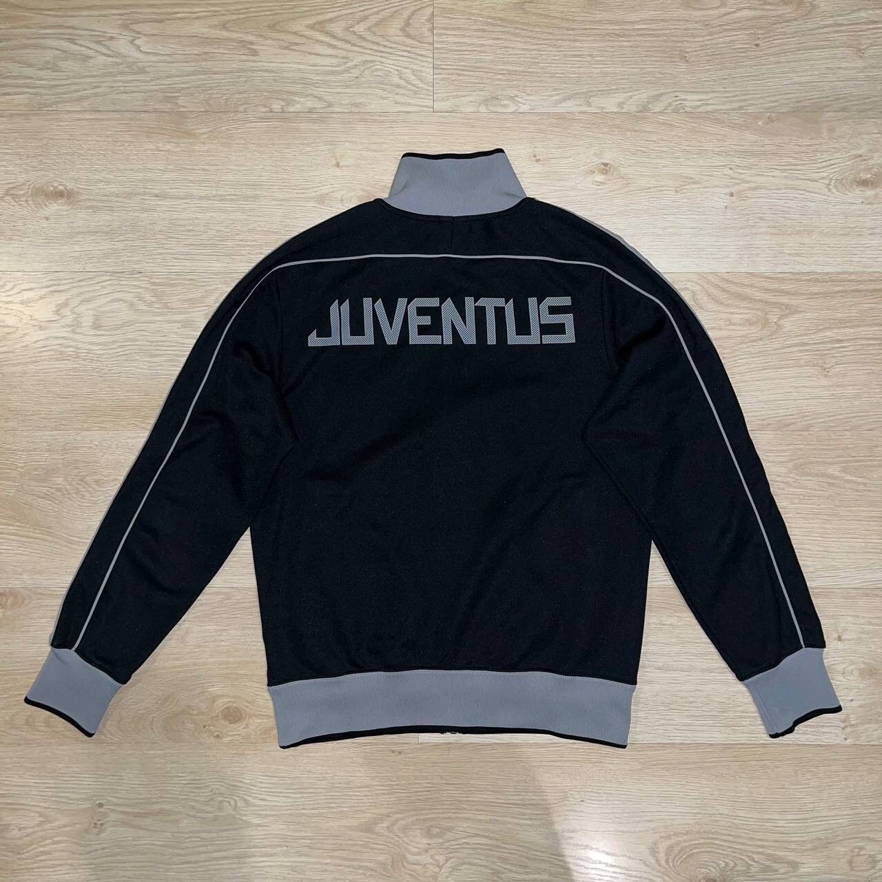 Nike JUVENTUS NIKE N98 2010/2011 FOOTBALL TRAINING JACKET Size US S / EU 44-46 / 1 - 8 Thumbnail