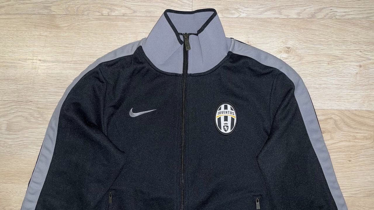 Nike JUVENTUS NIKE N98 2010/2011 FOOTBALL TRAINING JACKET Size US S / EU 44-46 / 1 - 2 Thumbnail