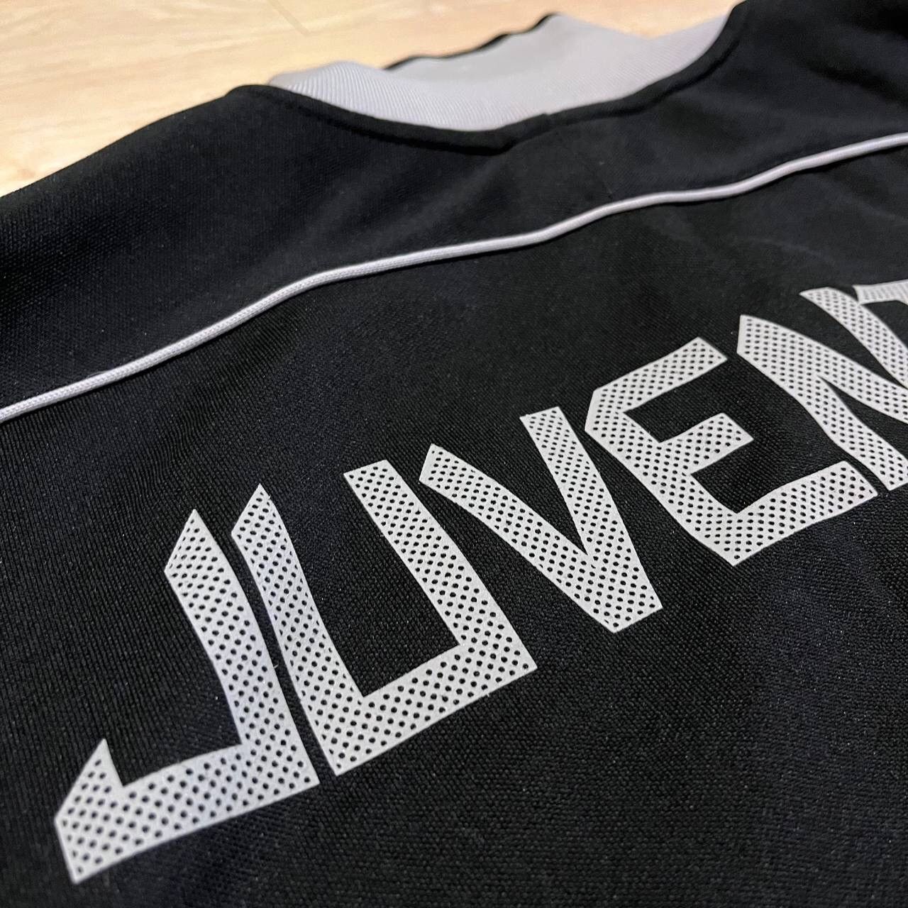 Nike JUVENTUS NIKE N98 2010/2011 FOOTBALL TRAINING JACKET Size US S / EU 44-46 / 1 - 10 Thumbnail