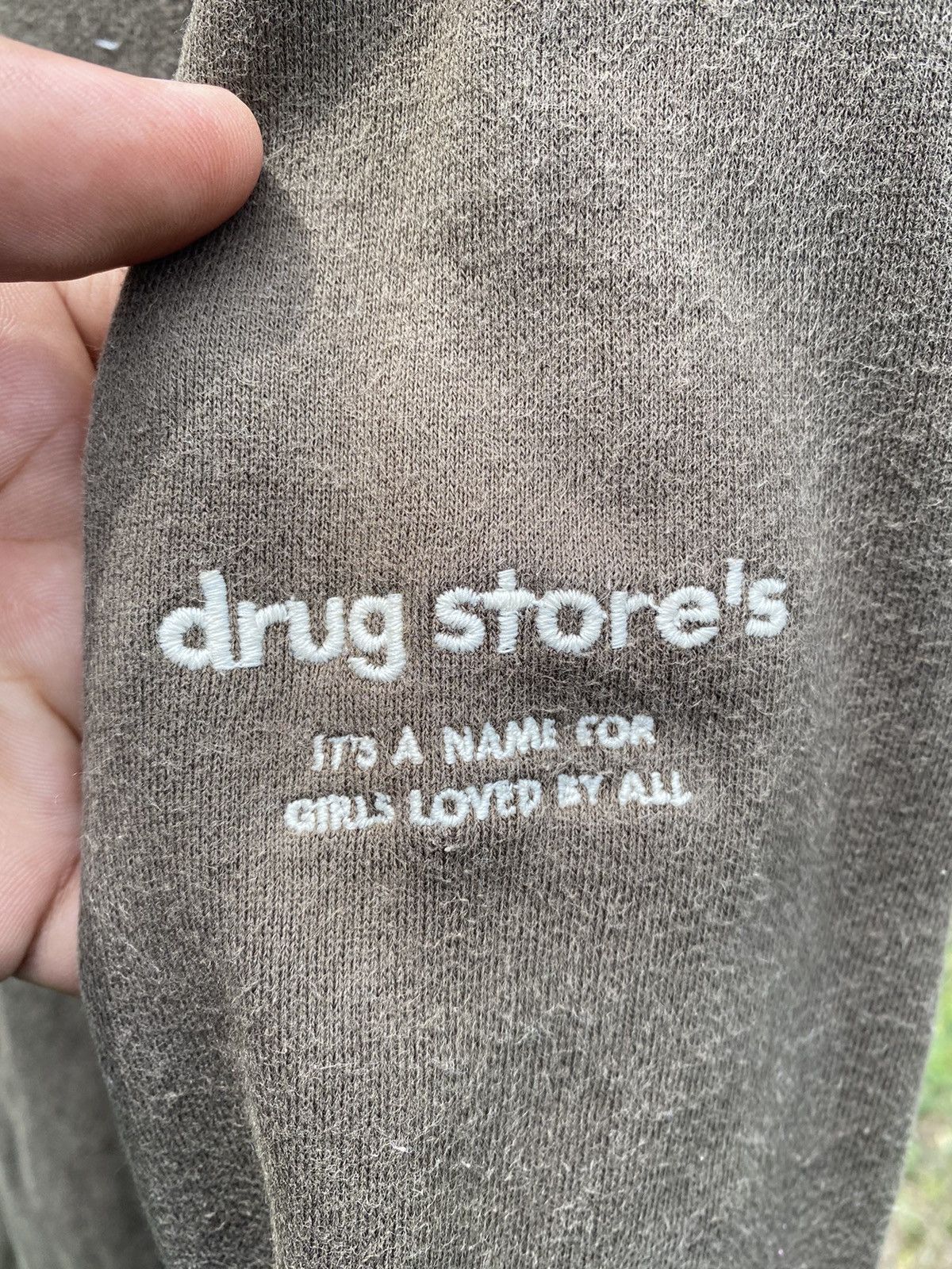 Japanese Brand × Vintage Vintage The Drug Store Club Symbol of Happiness Sweatshirts Size M / US 6-8 / IT 42-44 - 3 Thumbnail