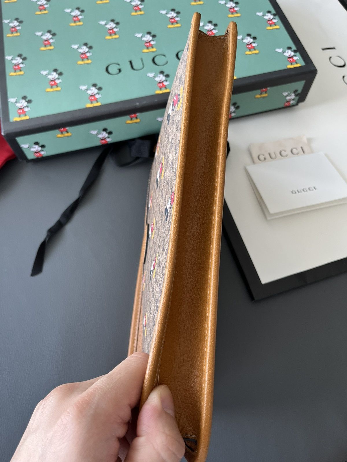 Disney × Gucci Super Runway Gucci x Disney Limited Edition Leather Pouch Size ONE SIZE - 21 Thumbnail