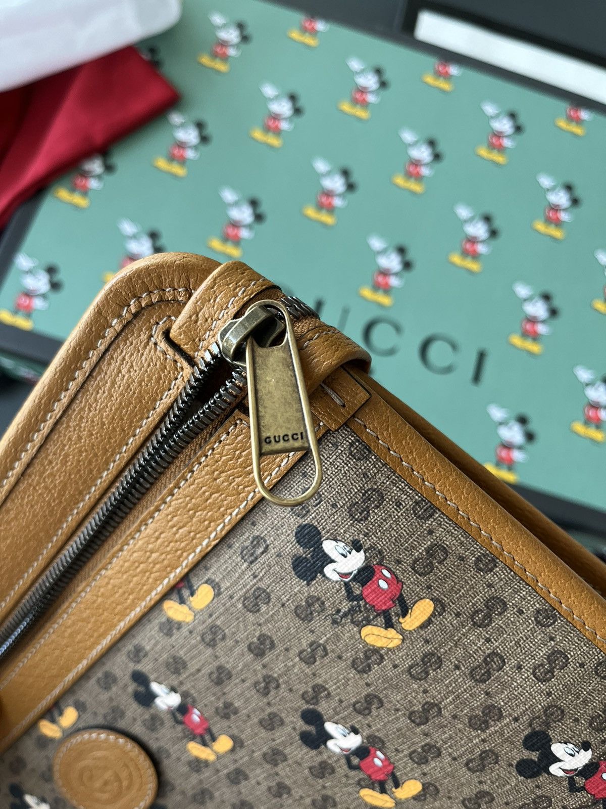 Disney × Gucci Super Runway Gucci x Disney Limited Edition Leather Pouch Size ONE SIZE - 10 Thumbnail