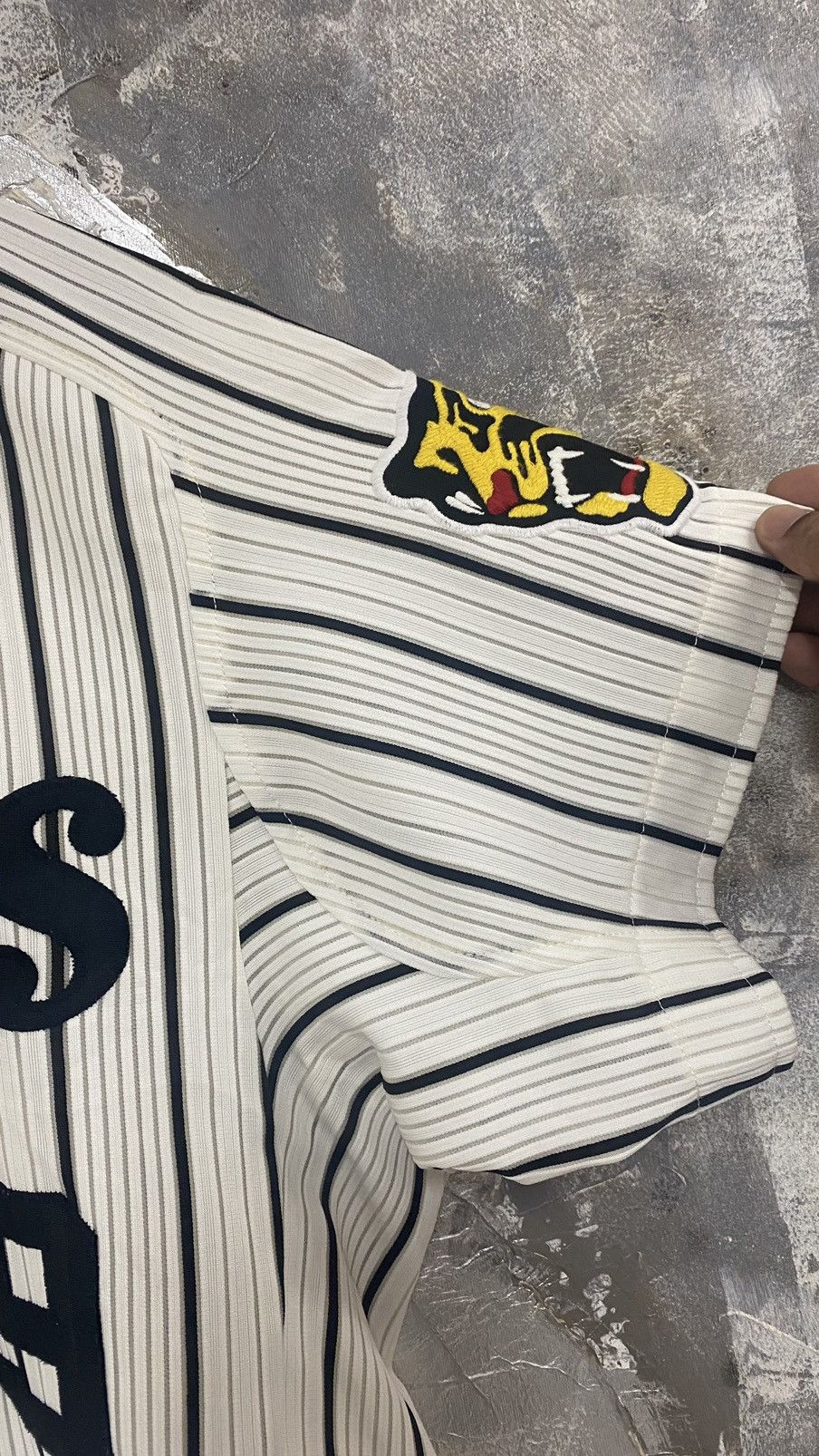 Descente BASEBALL JERSEY HANSHIN TIGER YANO 39 Size US L / EU 52-54 / 3 - 3 Thumbnail