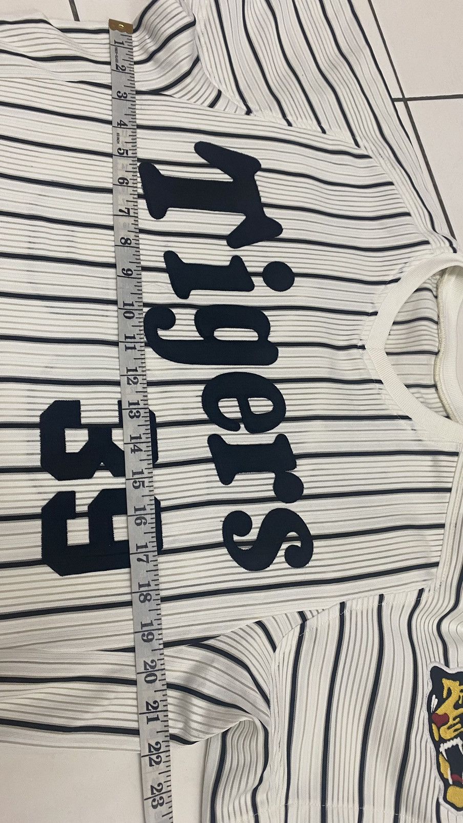 Descente BASEBALL JERSEY HANSHIN TIGER YANO 39 Size US L / EU 52-54 / 3 - 10 Thumbnail
