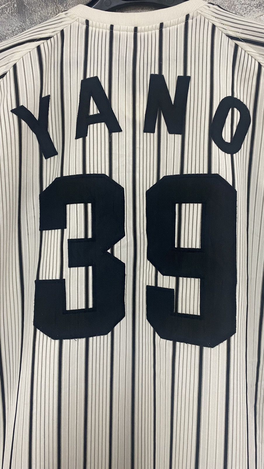Descente BASEBALL JERSEY HANSHIN TIGER YANO 39 Size US L / EU 52-54 / 3 - 7 Thumbnail