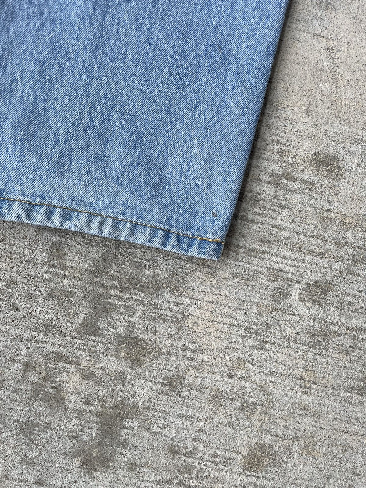 Levi's Levi’s 505 Light Wash Denim Jeans Size US 31 - 6 Thumbnail