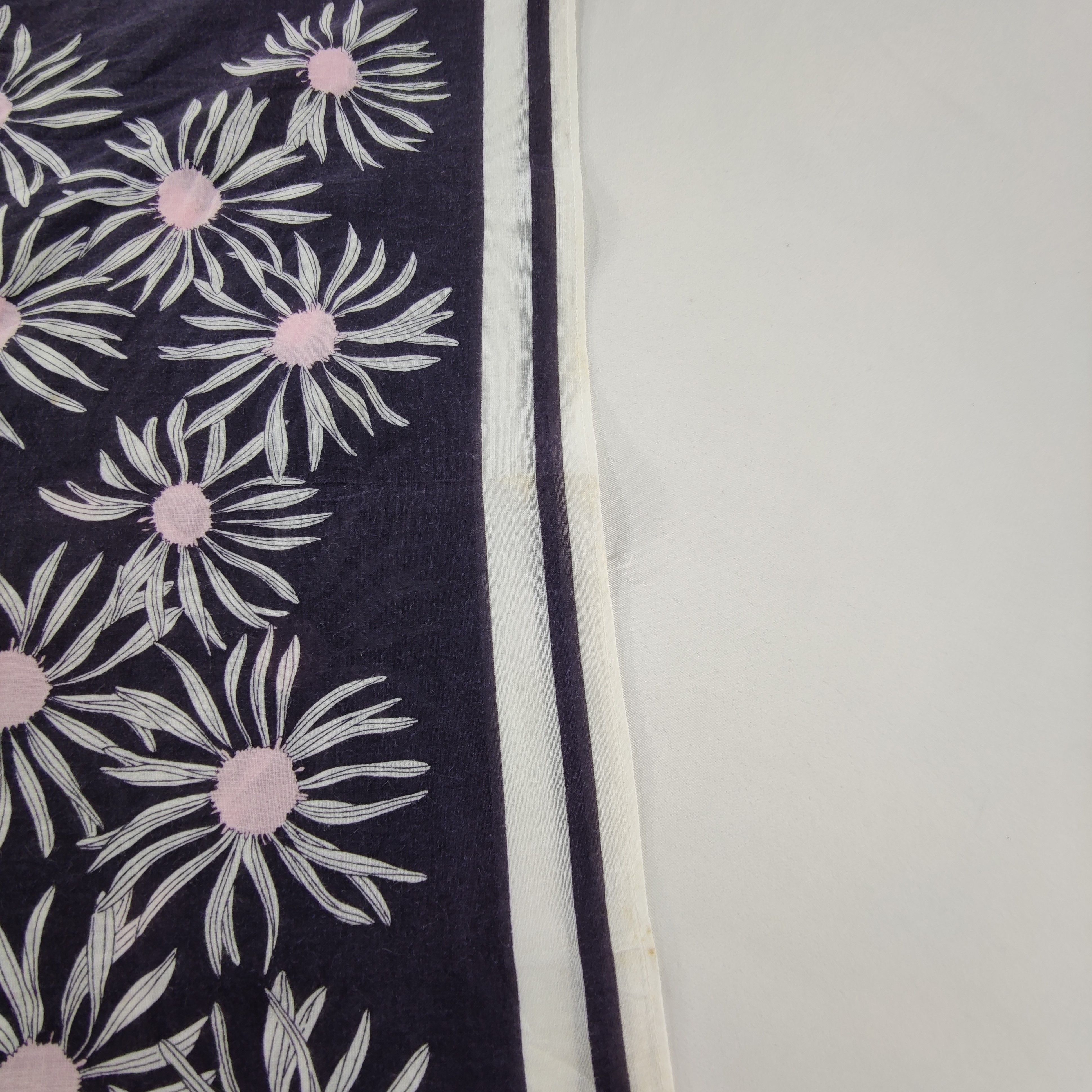 Hanae Mori Hanae Mori Handkerchief/Neckerchief/Bandana HC185 Size ONE SIZE - 4 Thumbnail