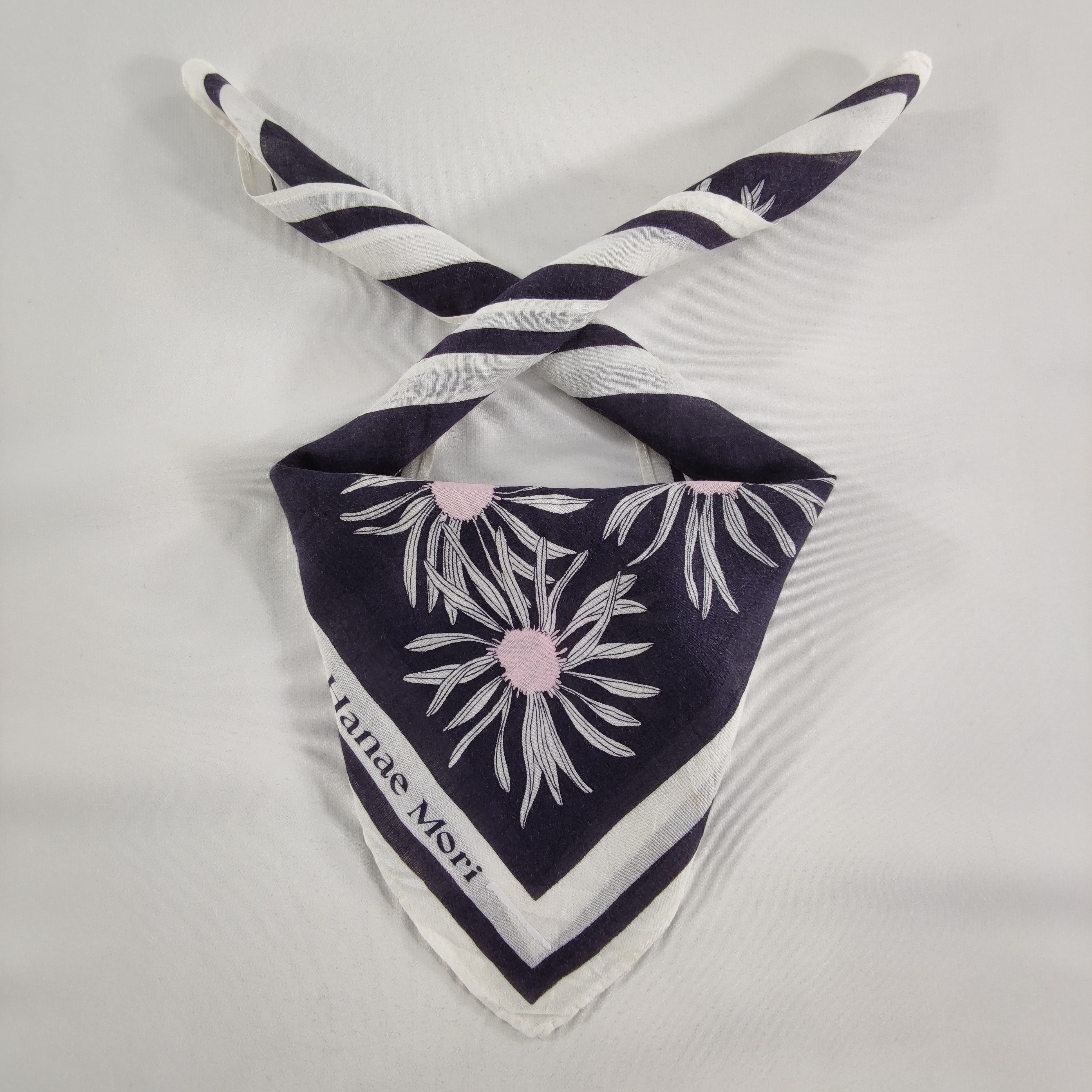 Hanae Mori Hanae Mori Handkerchief/Neckerchief/Bandana HC185 Size ONE SIZE - 1 Thumbnail