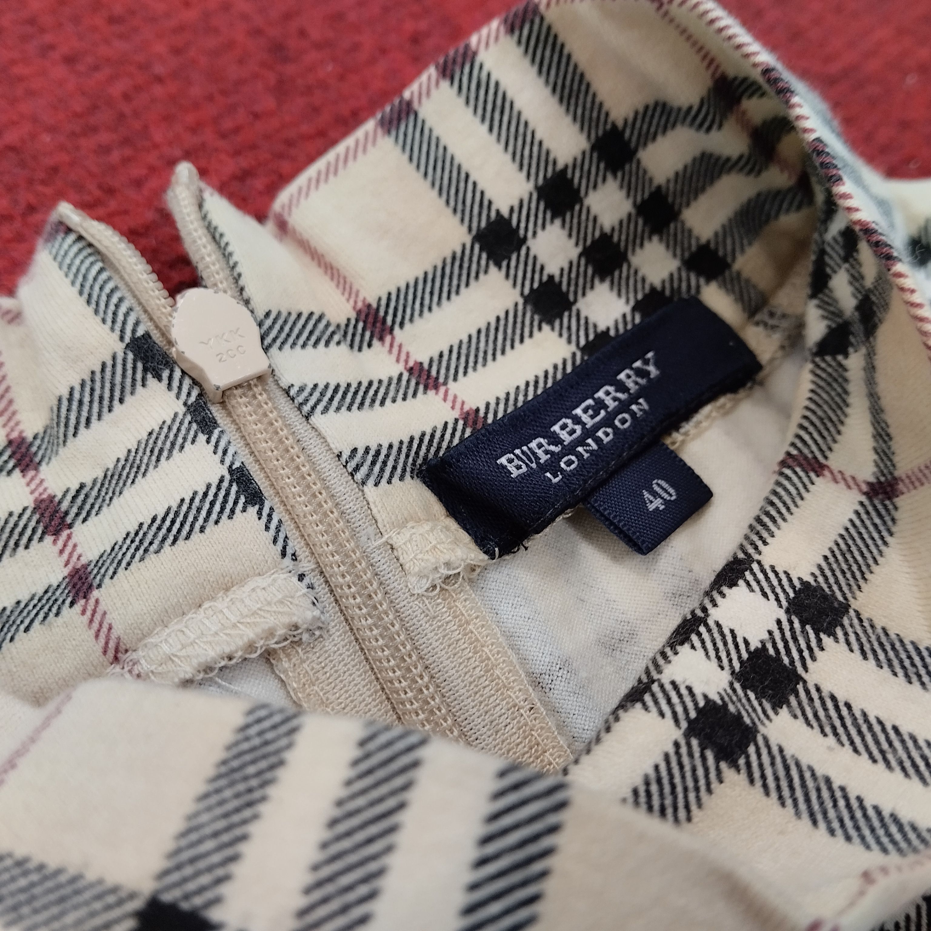 Burberry × Vintage Burberry London Nova Check Vintage TShirt Size S / US 4 / IT 40 - 3 Thumbnail