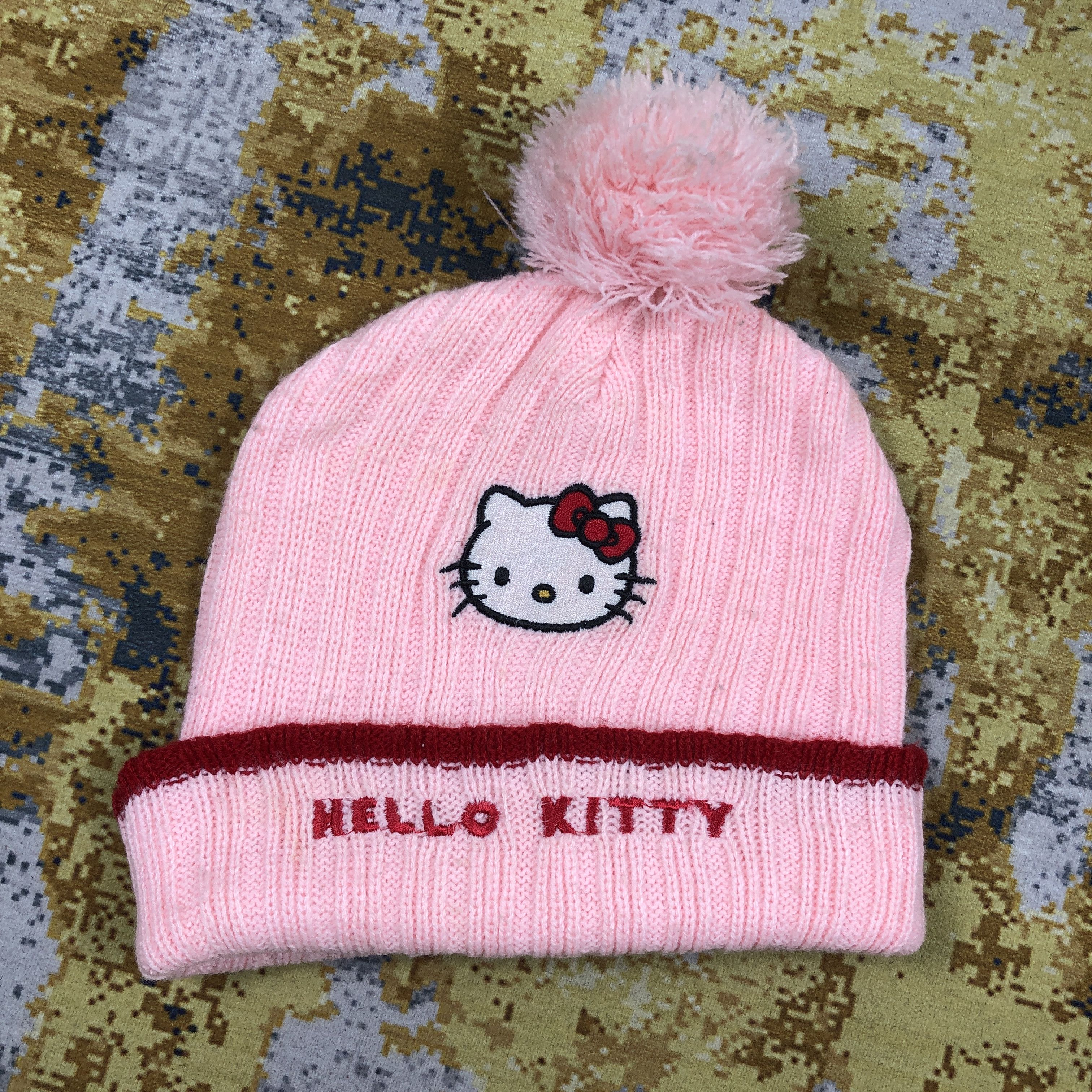 Anime × Japanese Brand × Vintage Vintage Hello Kitty 2004 Bobble Beanie Hat B2160 Size ONE SIZE - 3 Thumbnail