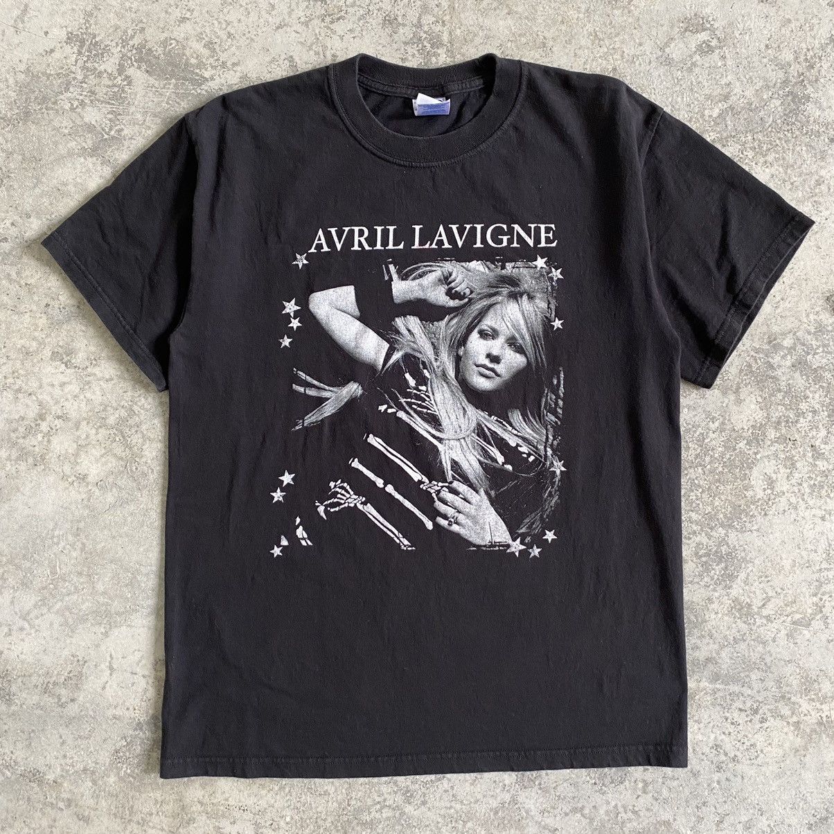 Band Tees Vintage Y2K Avril Lavigne Promo Tour T-shirt Size US M / EU 48-50 / 2 - 2 Thumbnail