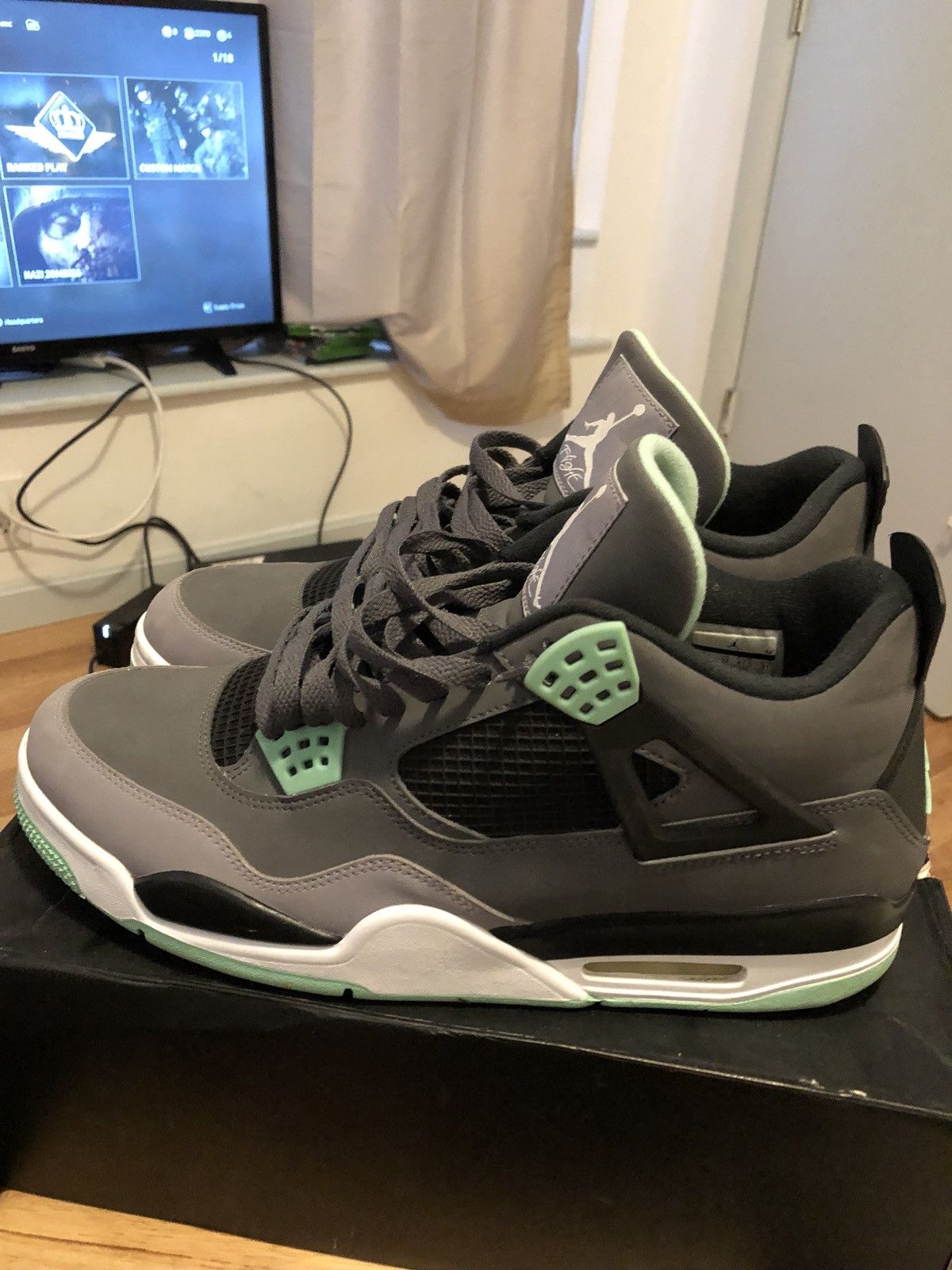 4s green glow