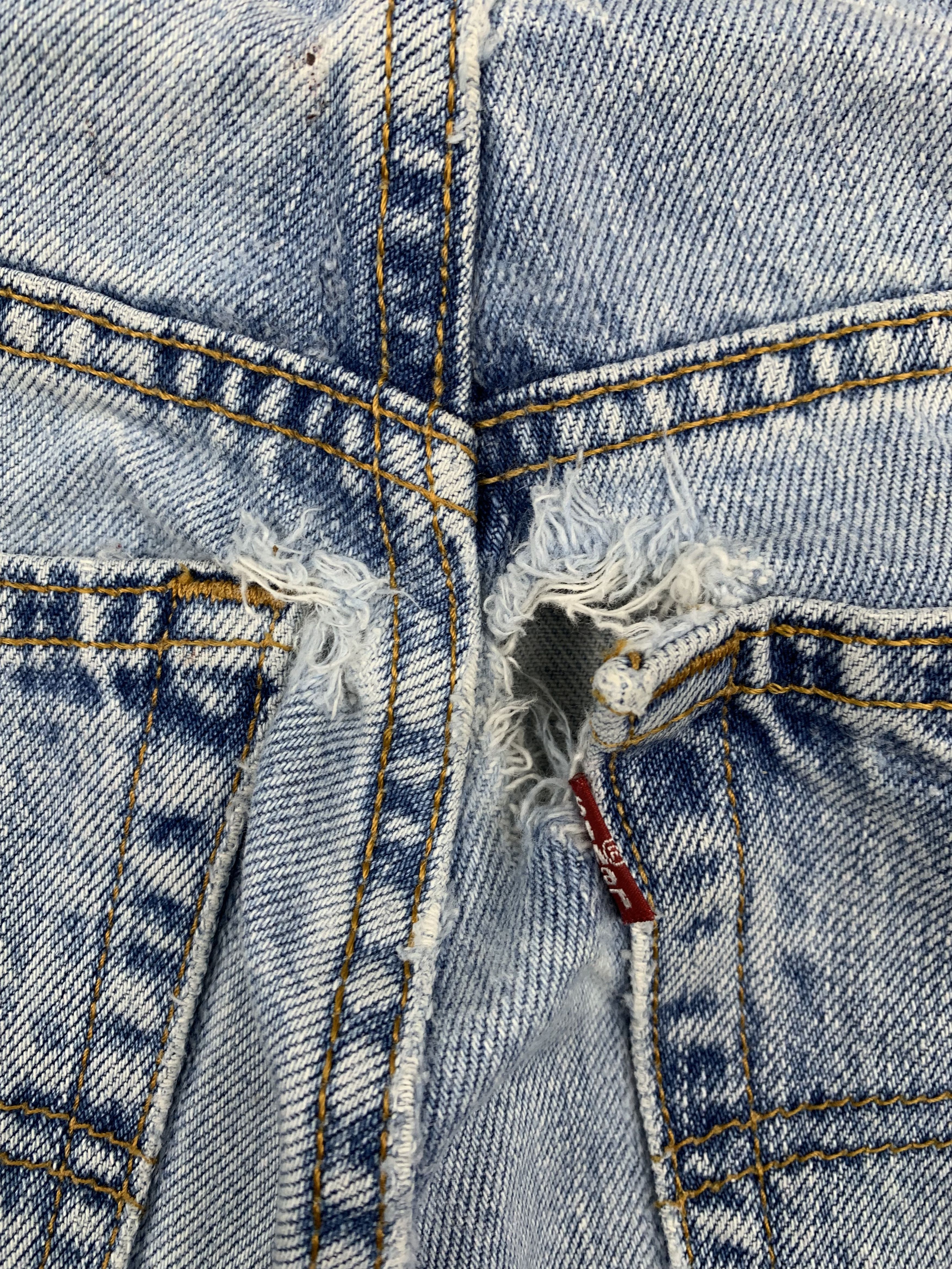 Levi's Vintage 90s Levis 560 Light Wash Jeans Size US 36 / EU 52 - 13 Thumbnail