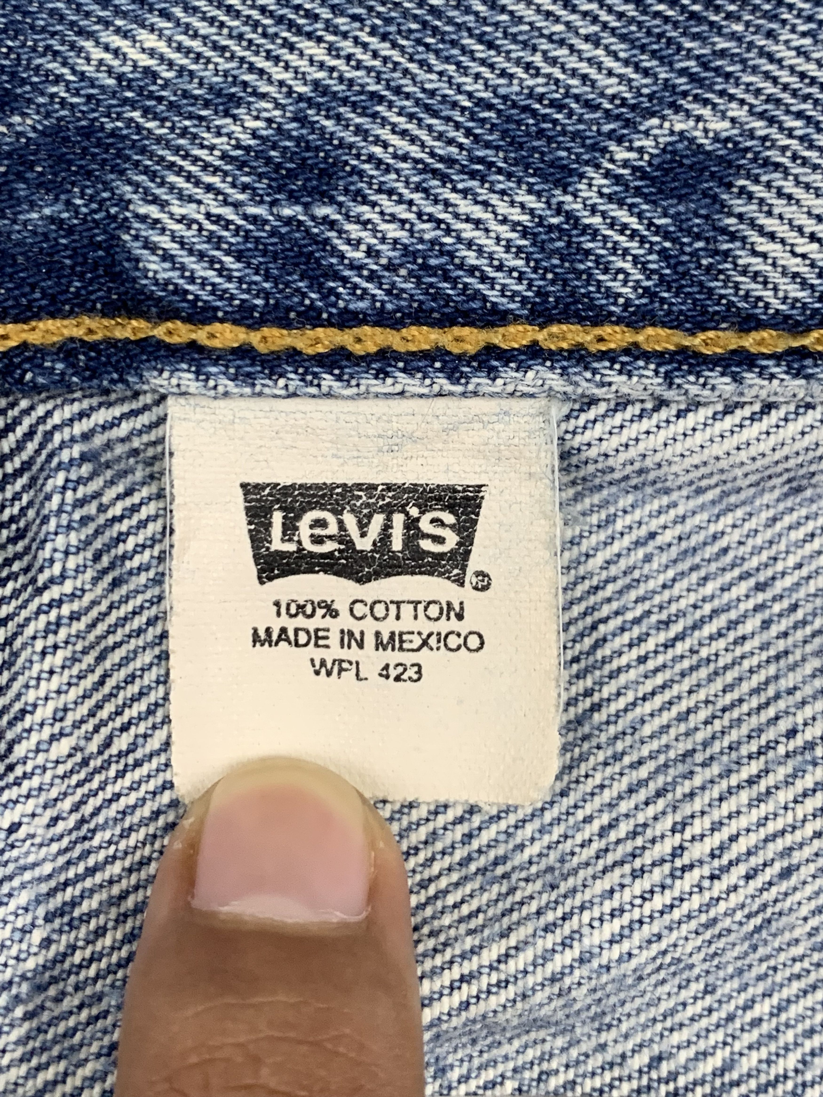 Levi's Vintage 90s Levis 501 Faded Blue Jeans DP1743 Size US 35 - 7 Thumbnail